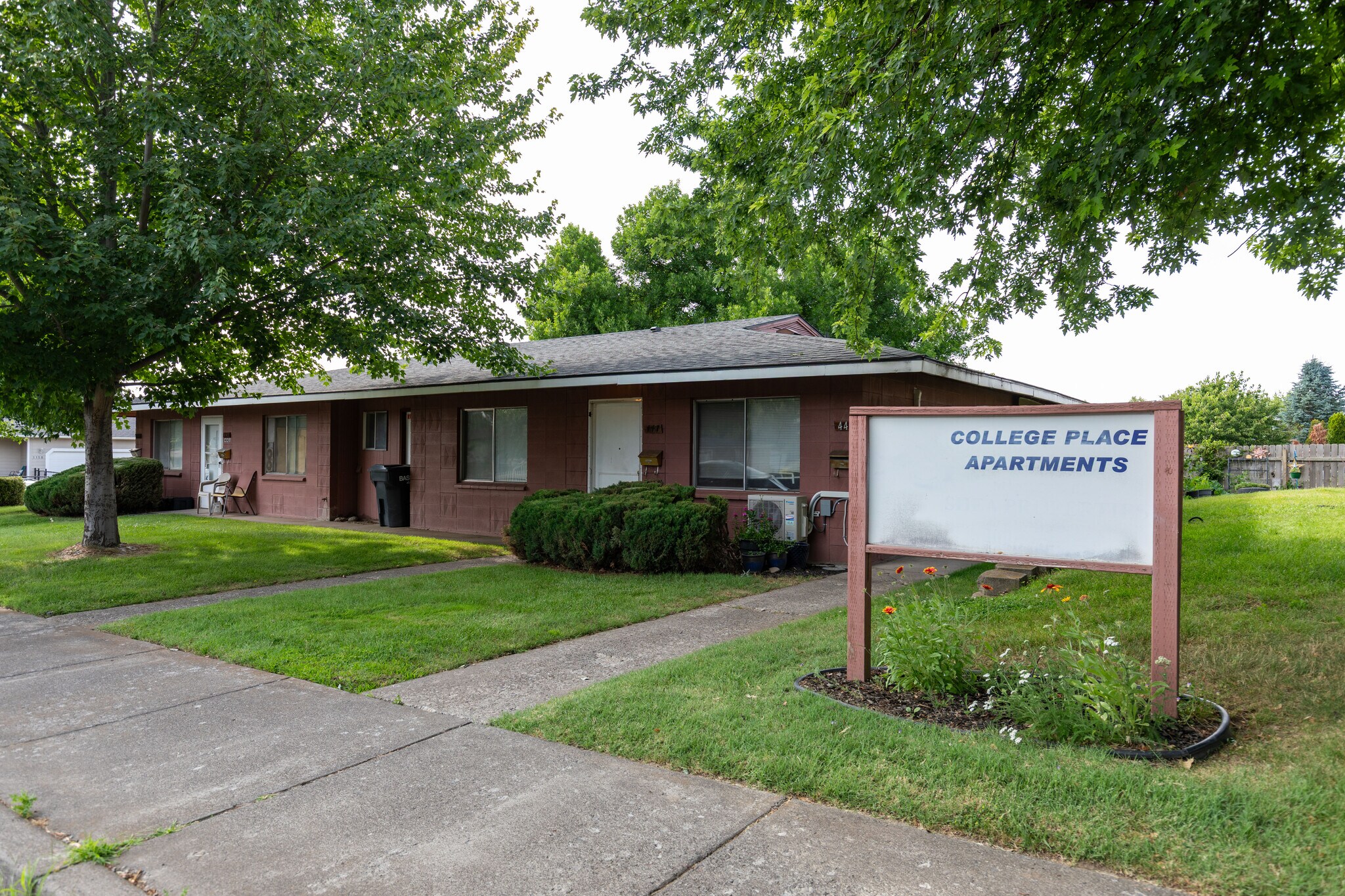 441 SE 12th St, College Place, WA for Sale