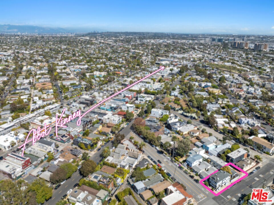 1366 Riviera Ave, Venice, CA for Sale