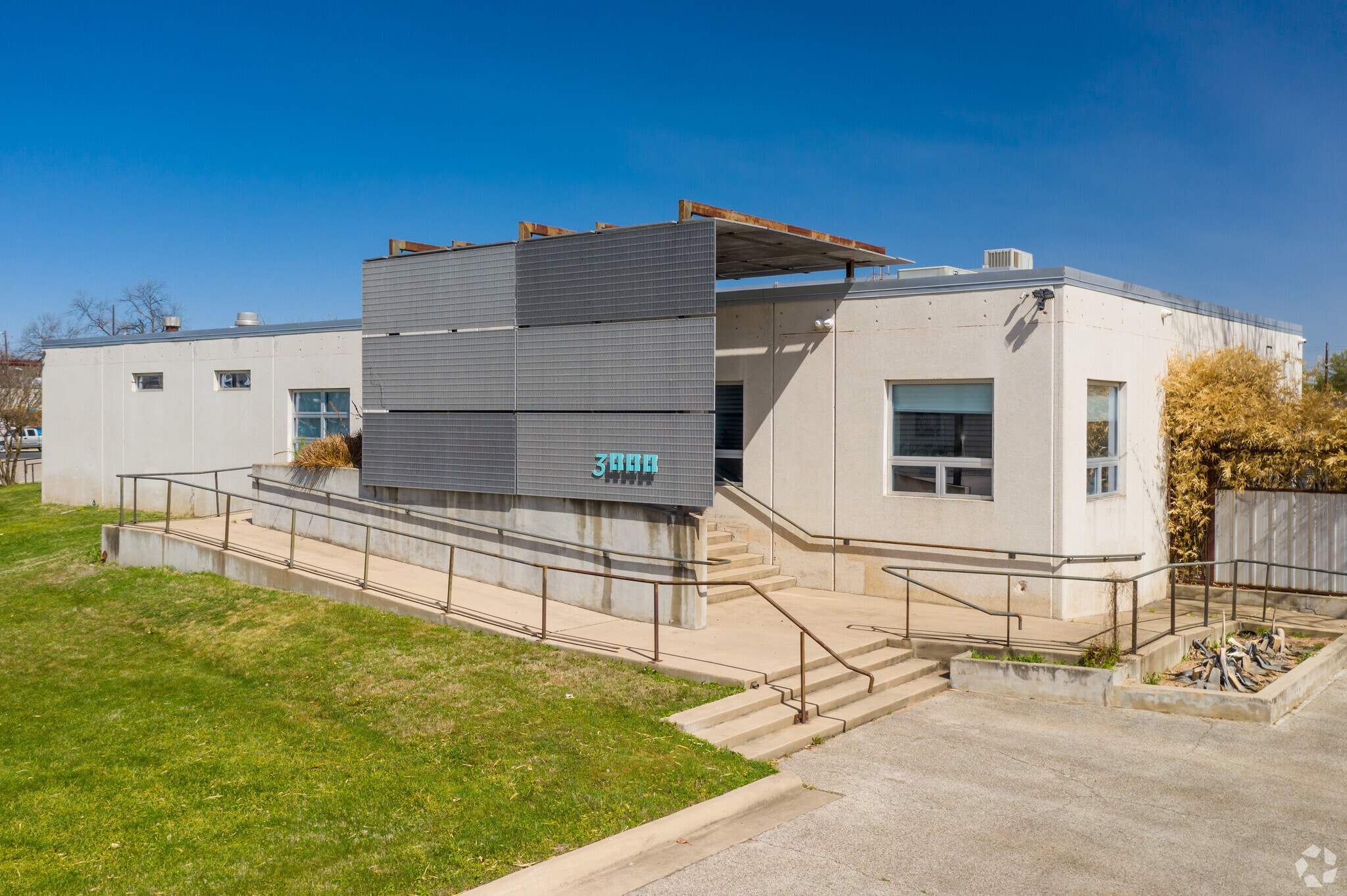 3000 E Cesar Chavez St, Austin, TX for Rent