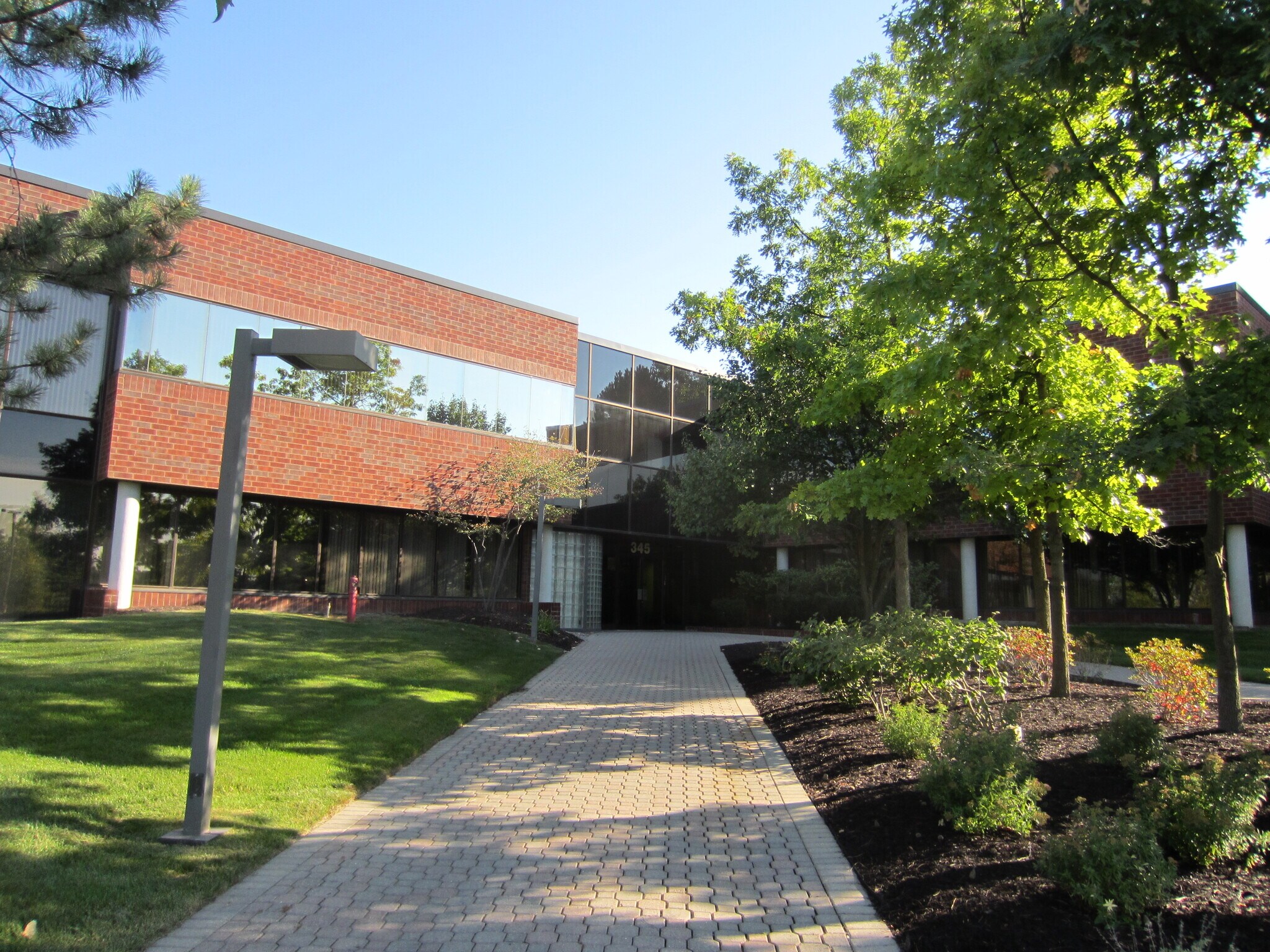 345 Woodcliff Dr, Fairport, NY for Rent