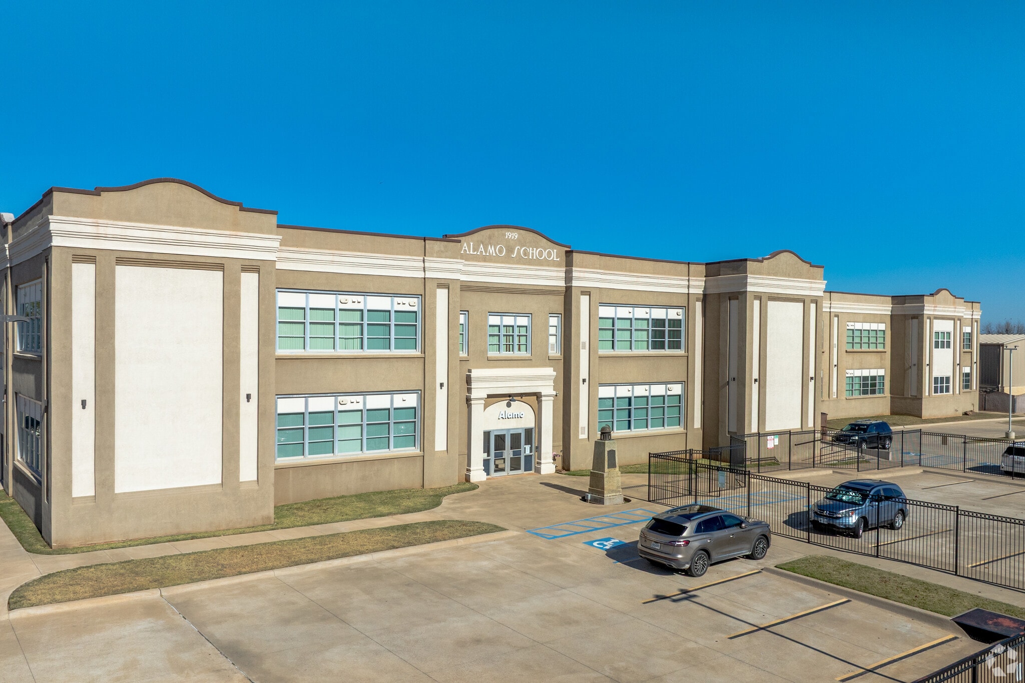 1912 11th St, Wichita Falls, TX for Sale