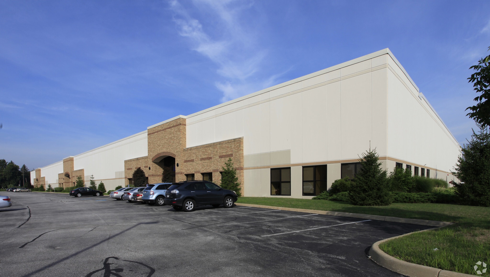 7900 Cochran Rd, Solon, OH for Rent