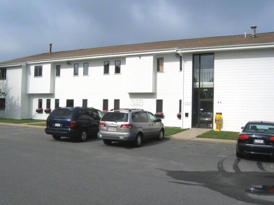 45 Slocum Rd, Dartmouth, MA for Rent