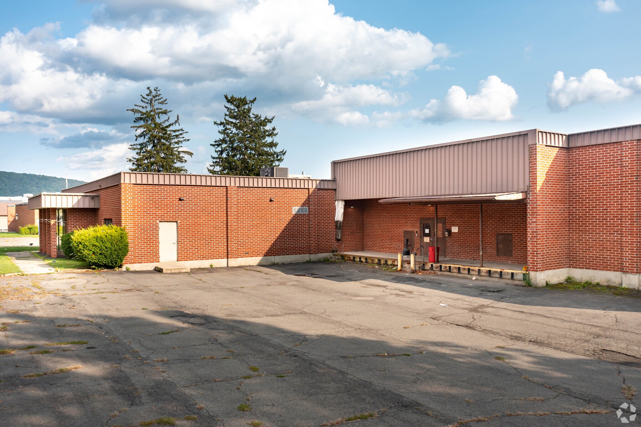34 W Pulteney St Corning, NY 14830 Office Property for Lease on