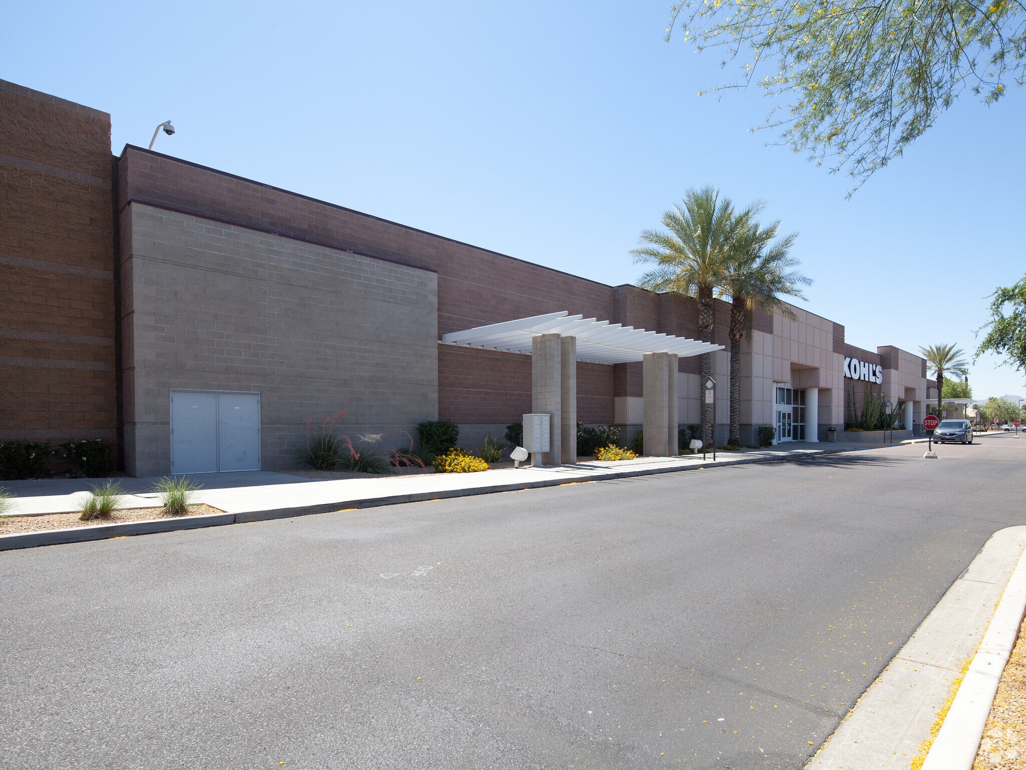 16071813 N Dysart Rd Avondale, AZ 85323 Shopping Center Property for