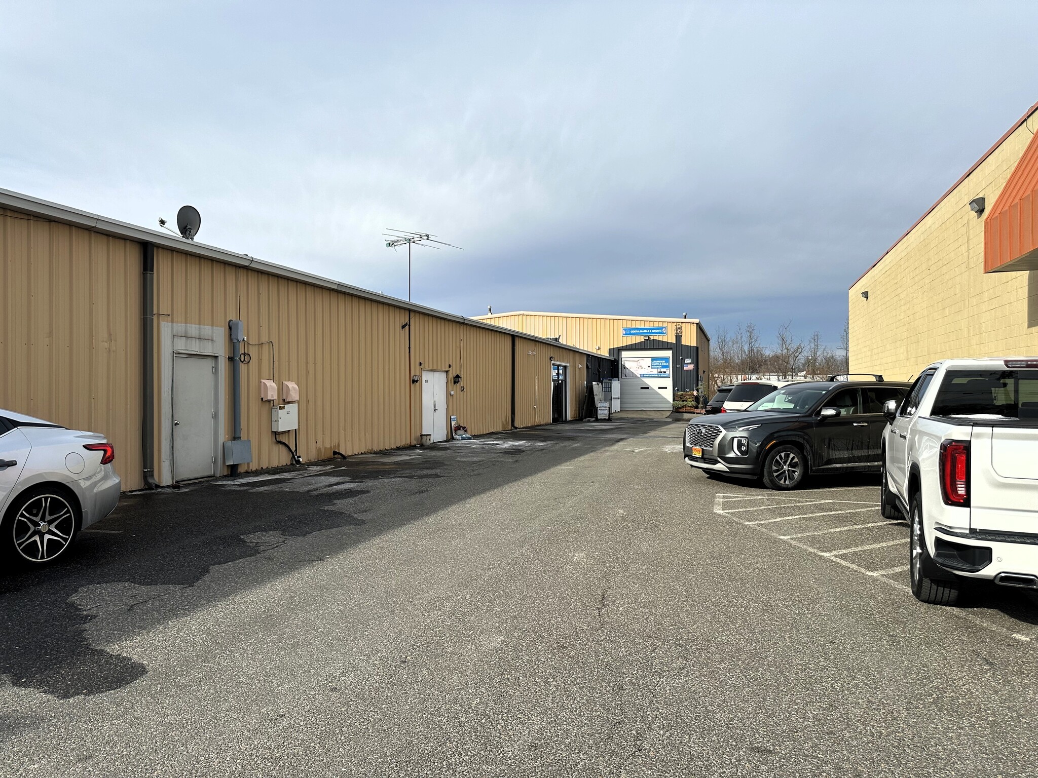 3221-3225 Old Washington Rd, Waldorf, MD for Rent