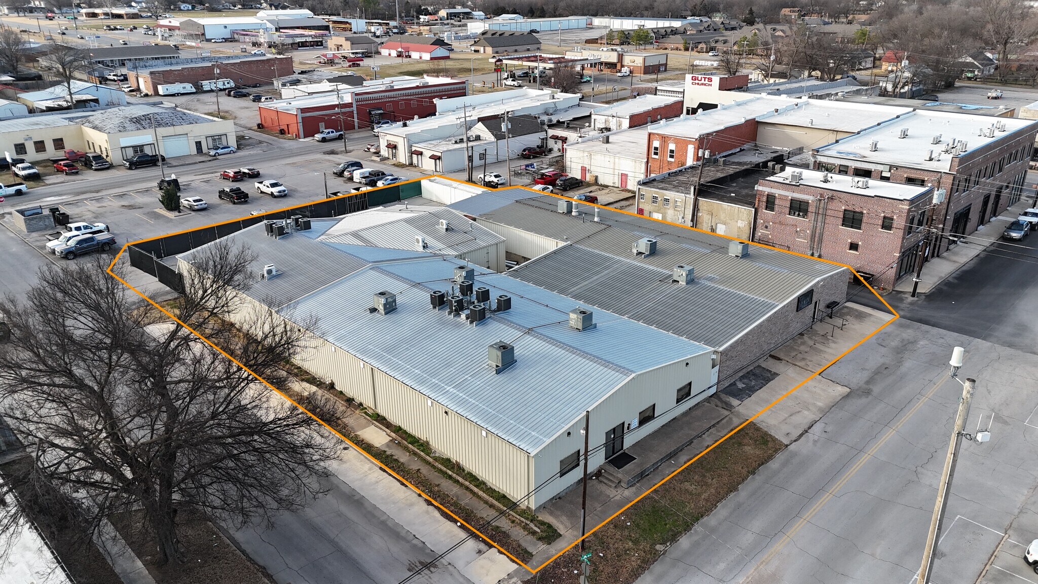 114 S A St, Skiatook, OK for Sale