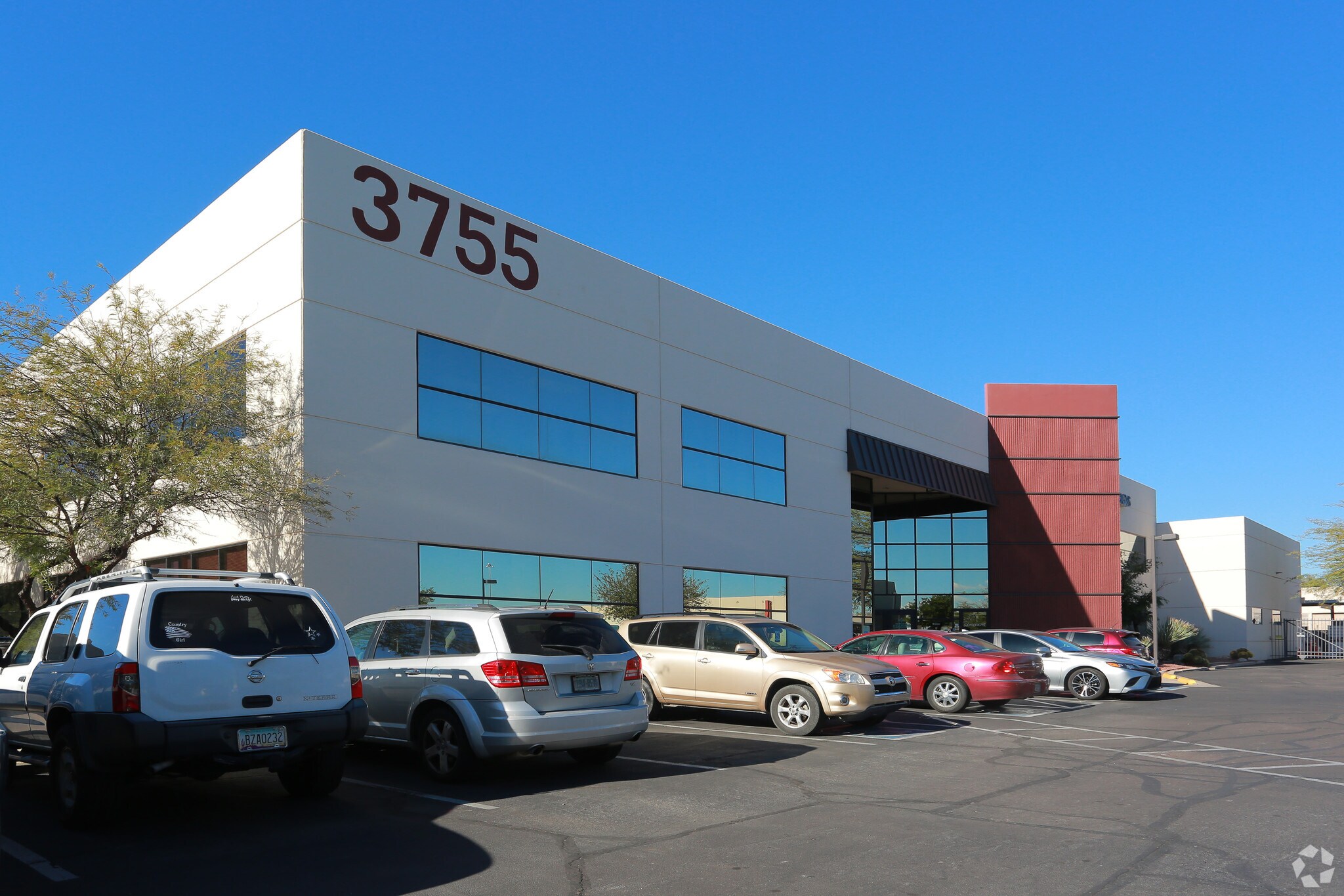 3755 N Business Center Dr Tucson, AZ 85705 Industrial Property for