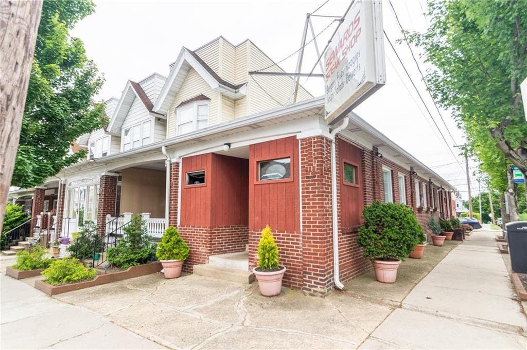 202 S 17th St, Allentown, PA for Sale