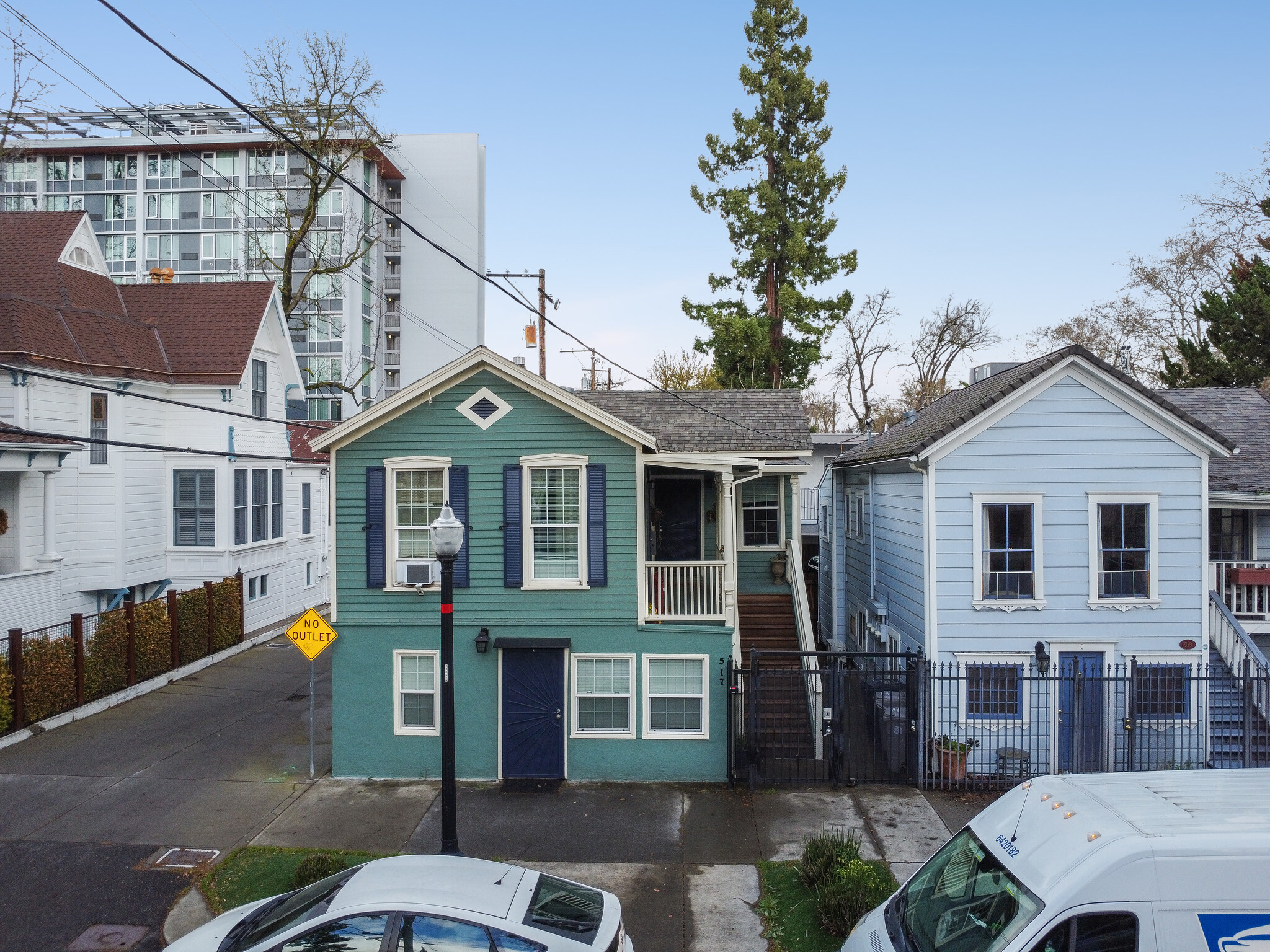 517 13th St, Sacramento, CA for Sale