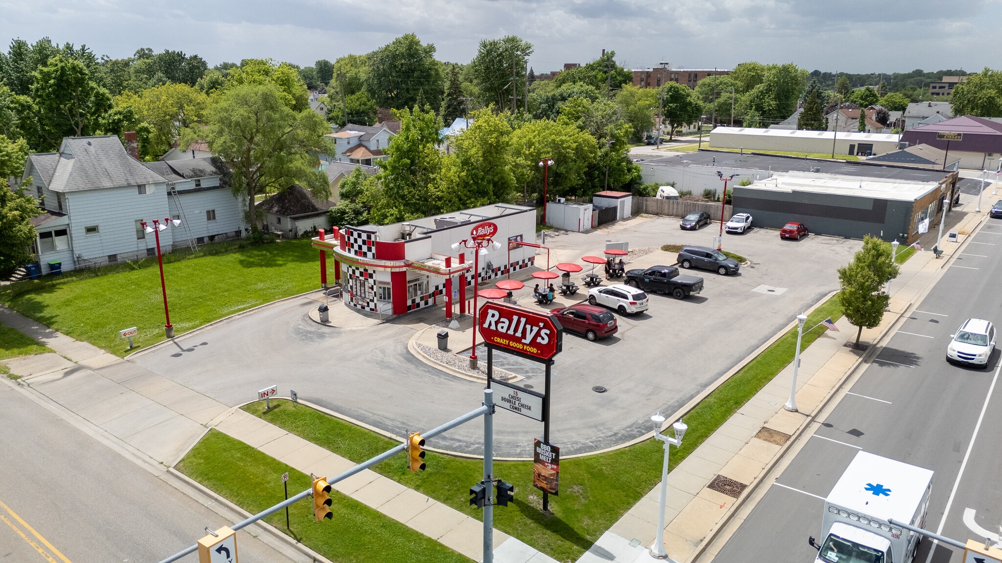 102 S Madison Ave, Bay City, MI for Sale