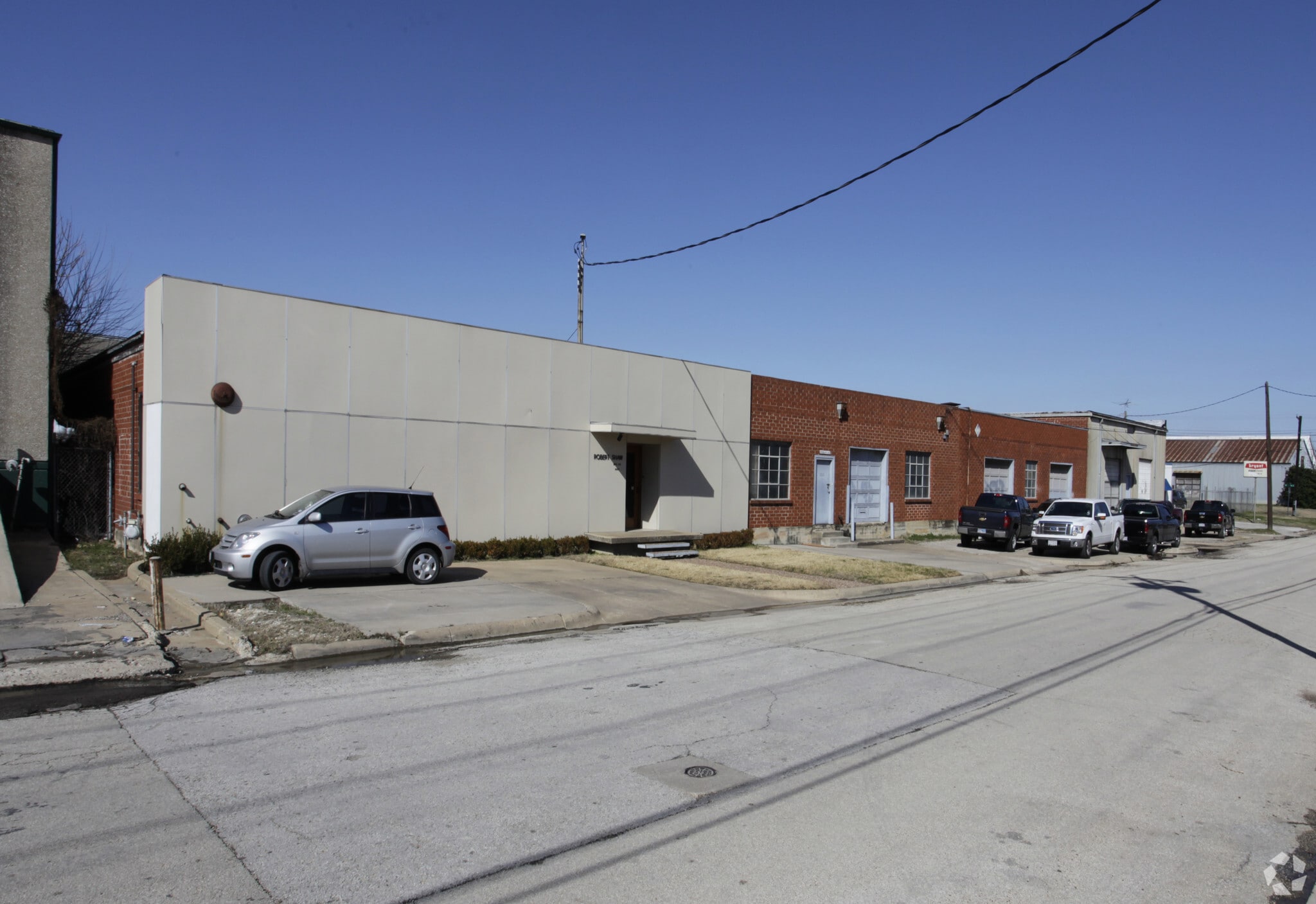 2820 S Bryan Ave, Fort Worth, TX for Sale