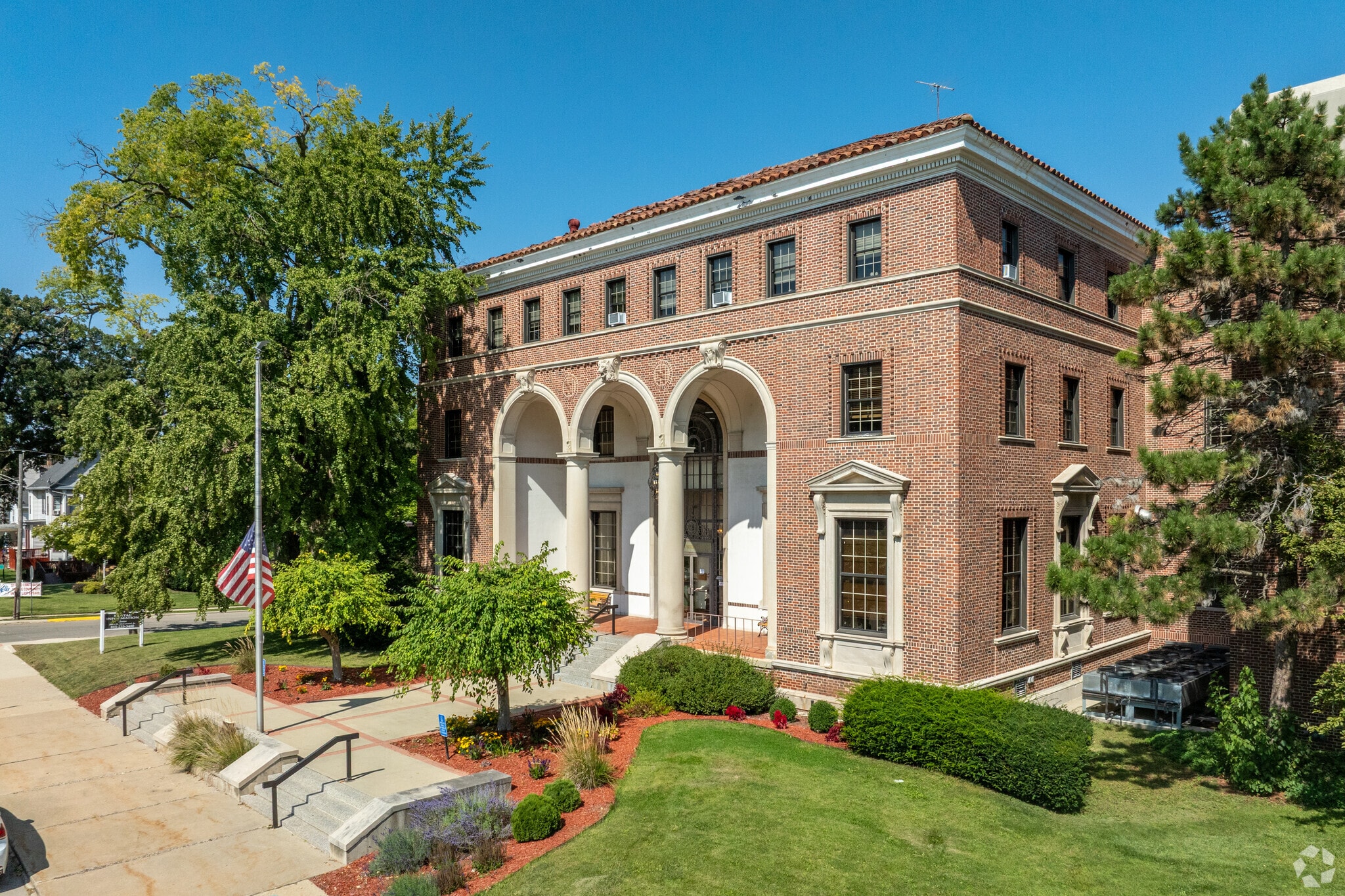524 W Stephenson St, Freeport, IL for Sale