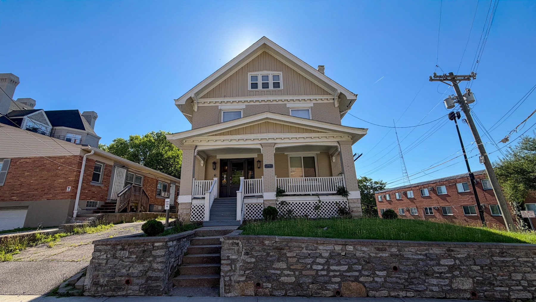 2100 Auburn Ave, Cincinnati, OH for Sale
