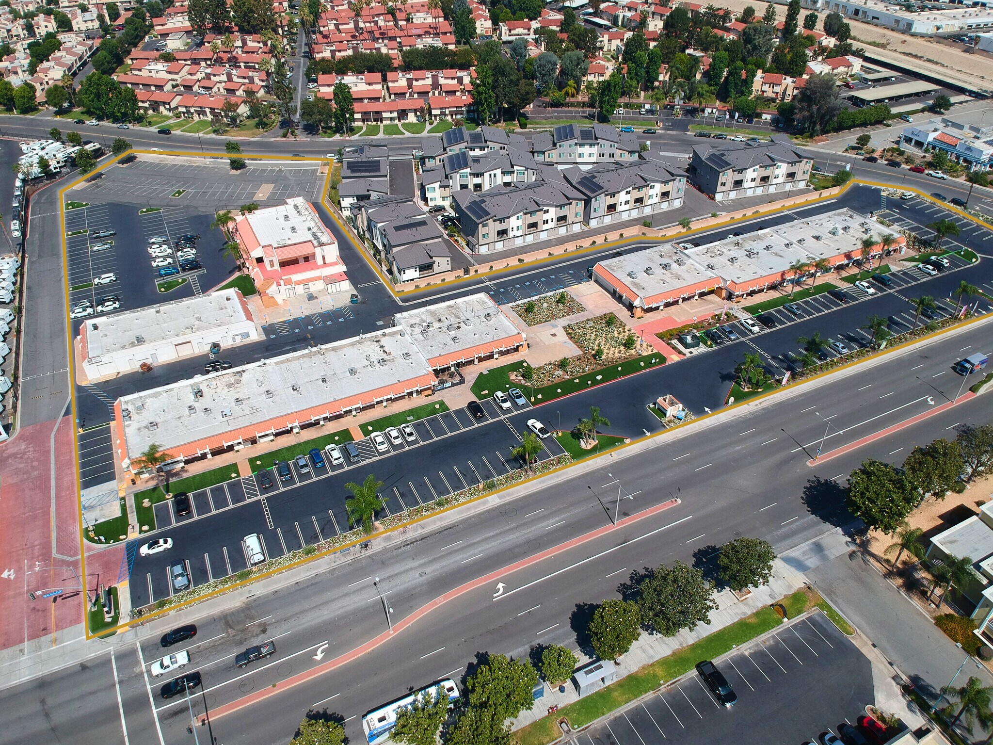 1035-1091 S Mt Vernon Ave, Colton, CA for Rent