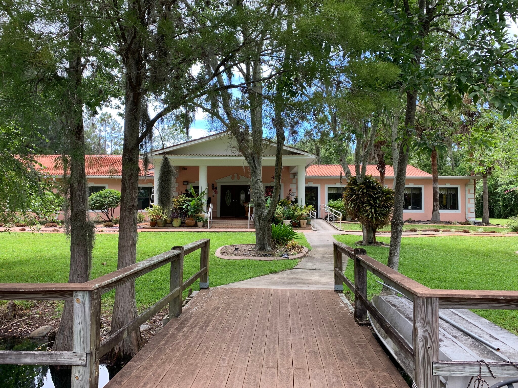 722 E Lake Rd S, Tarpon Springs, FL for Sale
