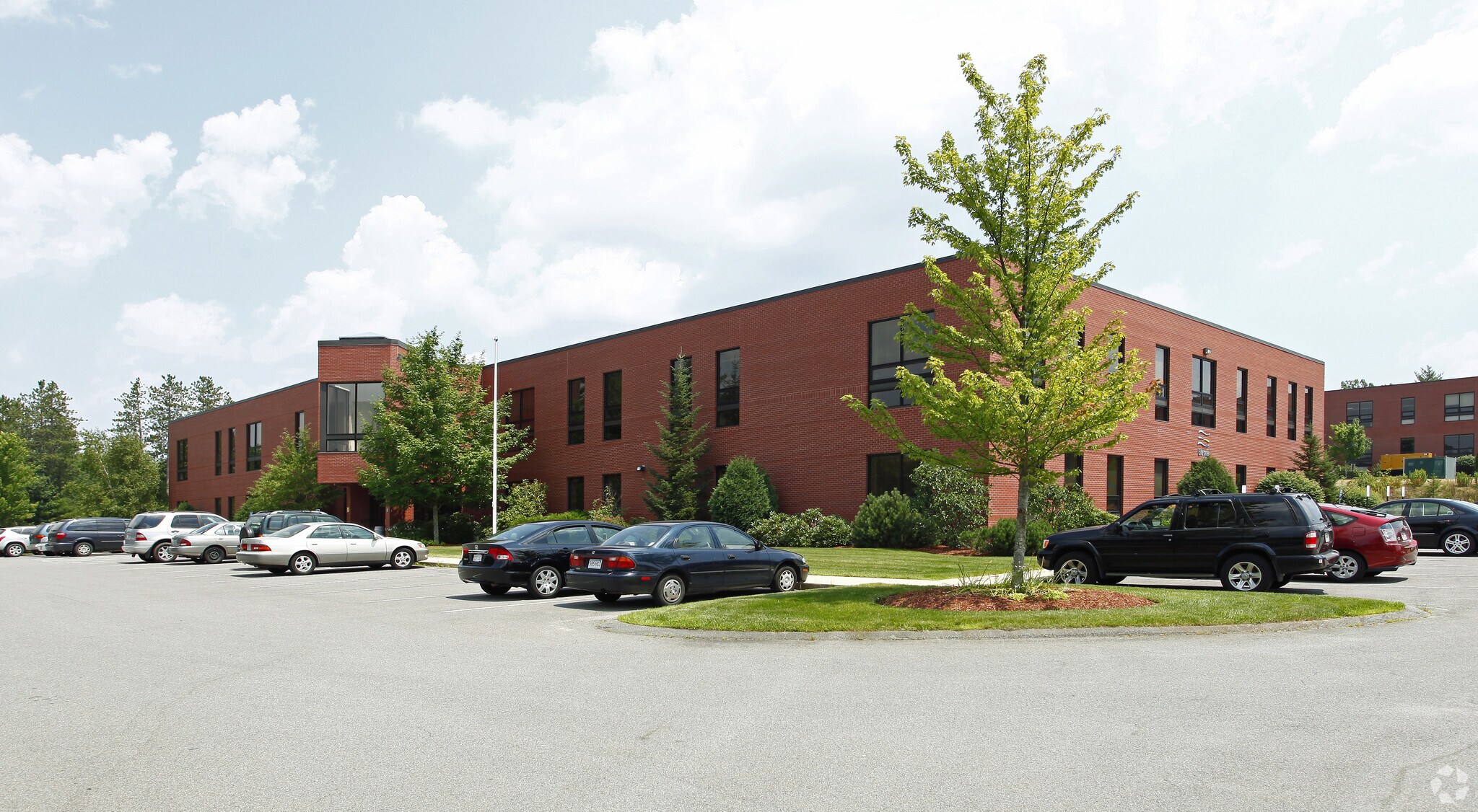 10 Al Paul Ln Merrimack, NH 03054 Office Property for Lease on