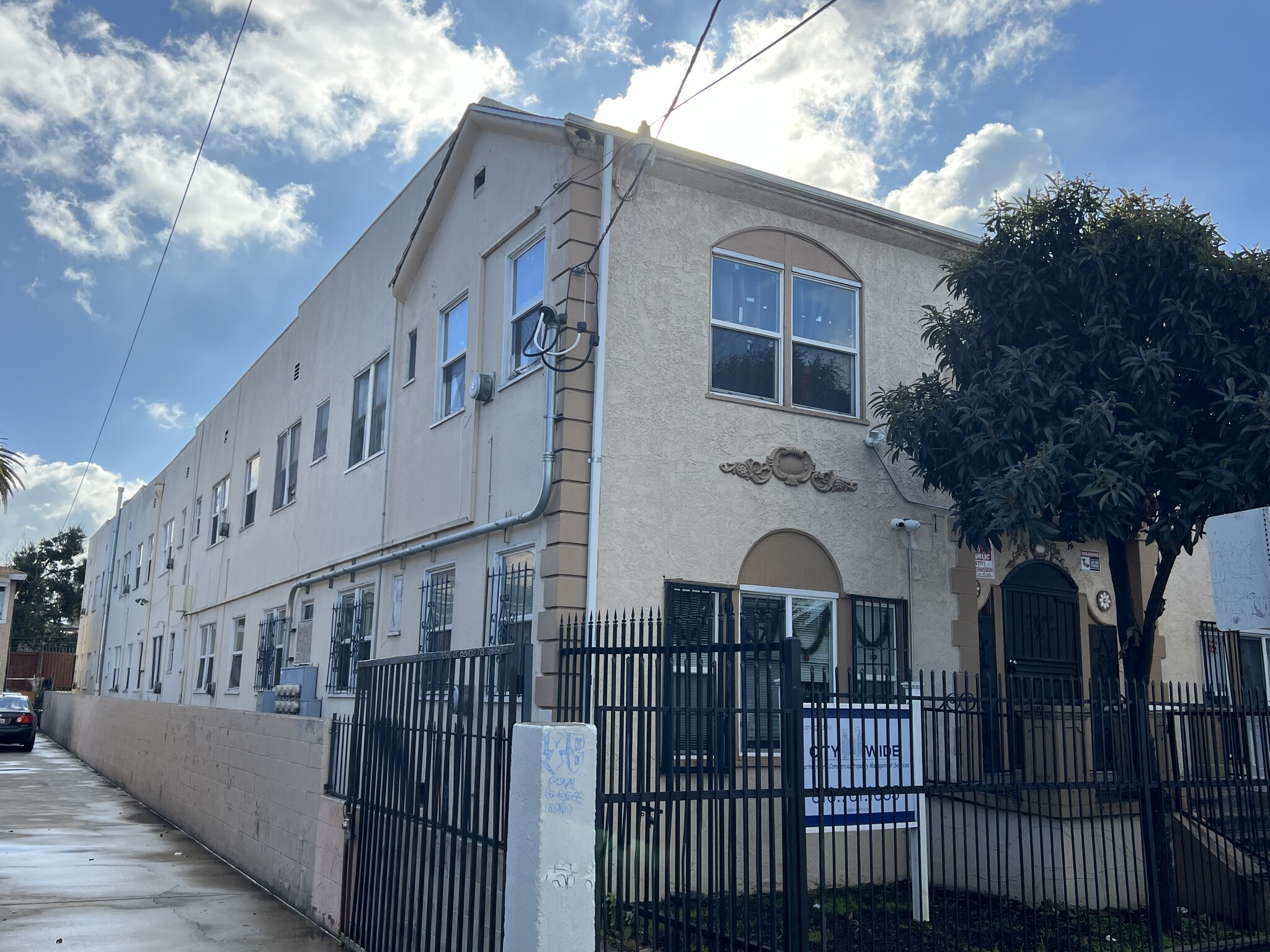 234 N Chicago St, Los Angeles, CA for Sale