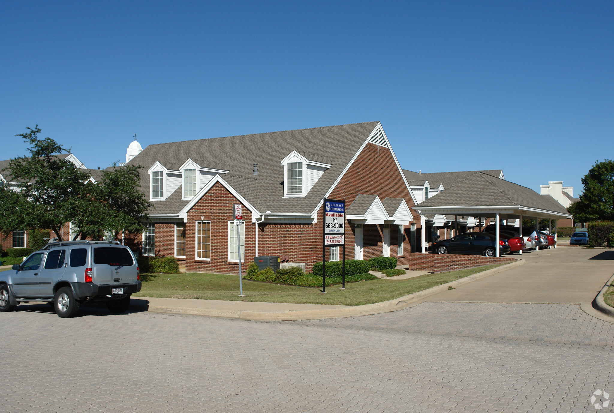 951 York Dr, DeSoto, TX for Rent