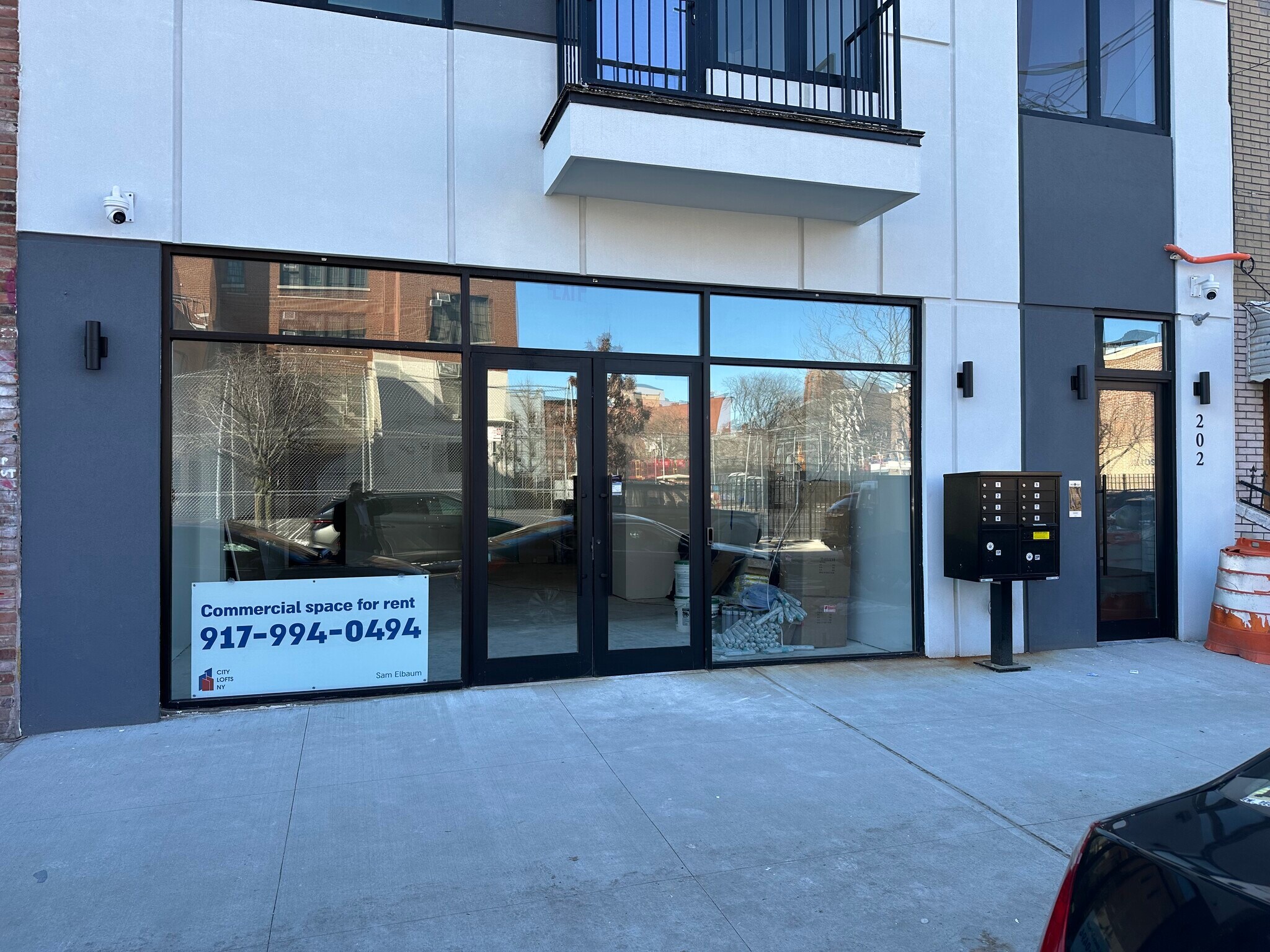 285 Metropolitan Ave, Brooklyn, NY for Rent