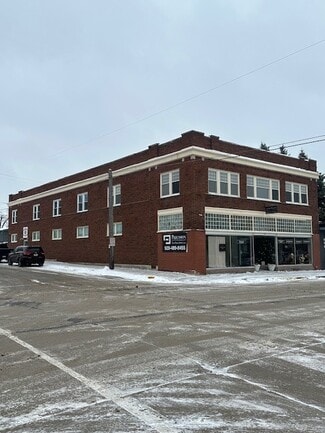 Gillett, WI Office/Residential - 134 E Main St
