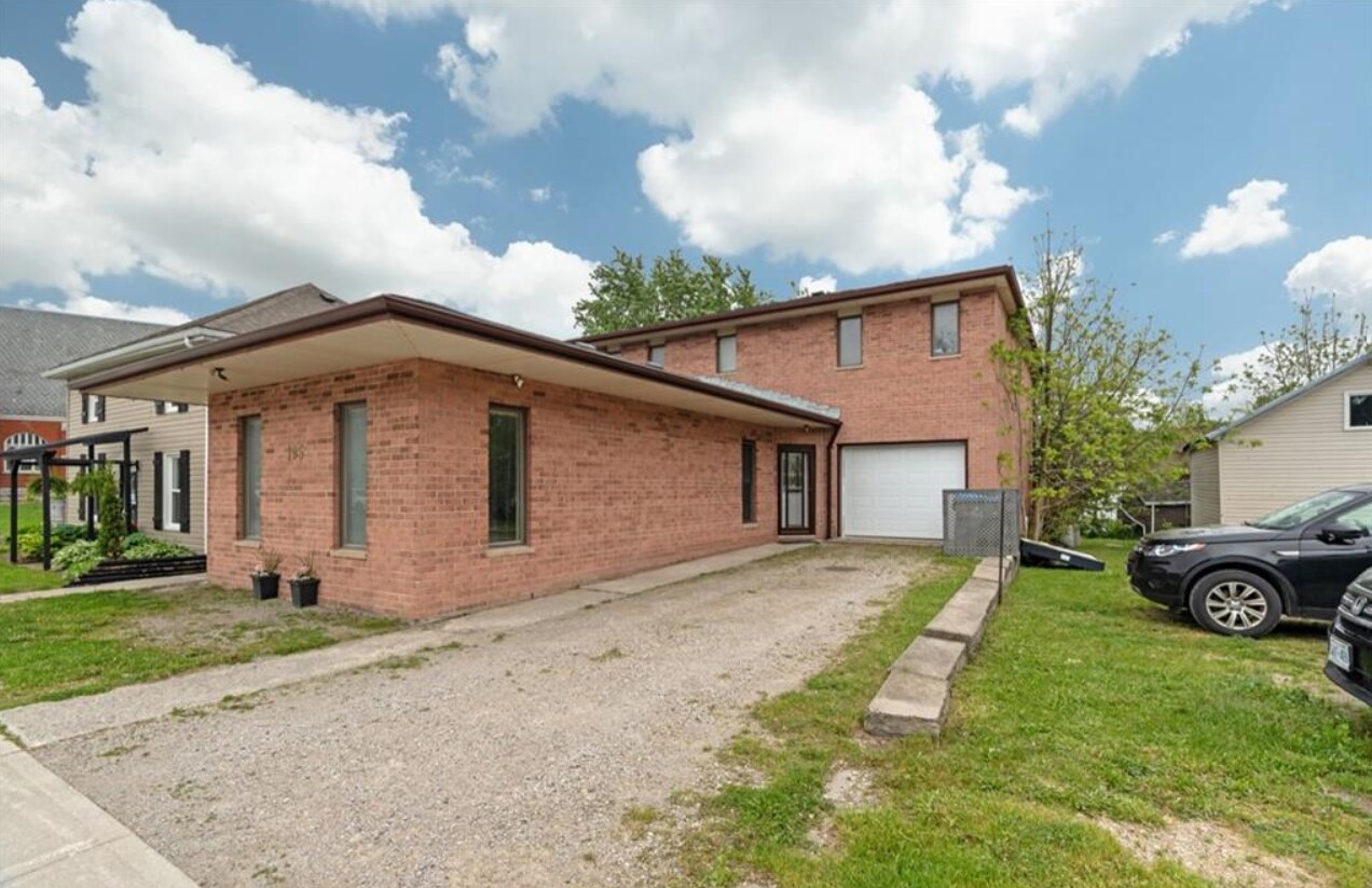 195 Main St, Lucan Biddulph, ON for Sale