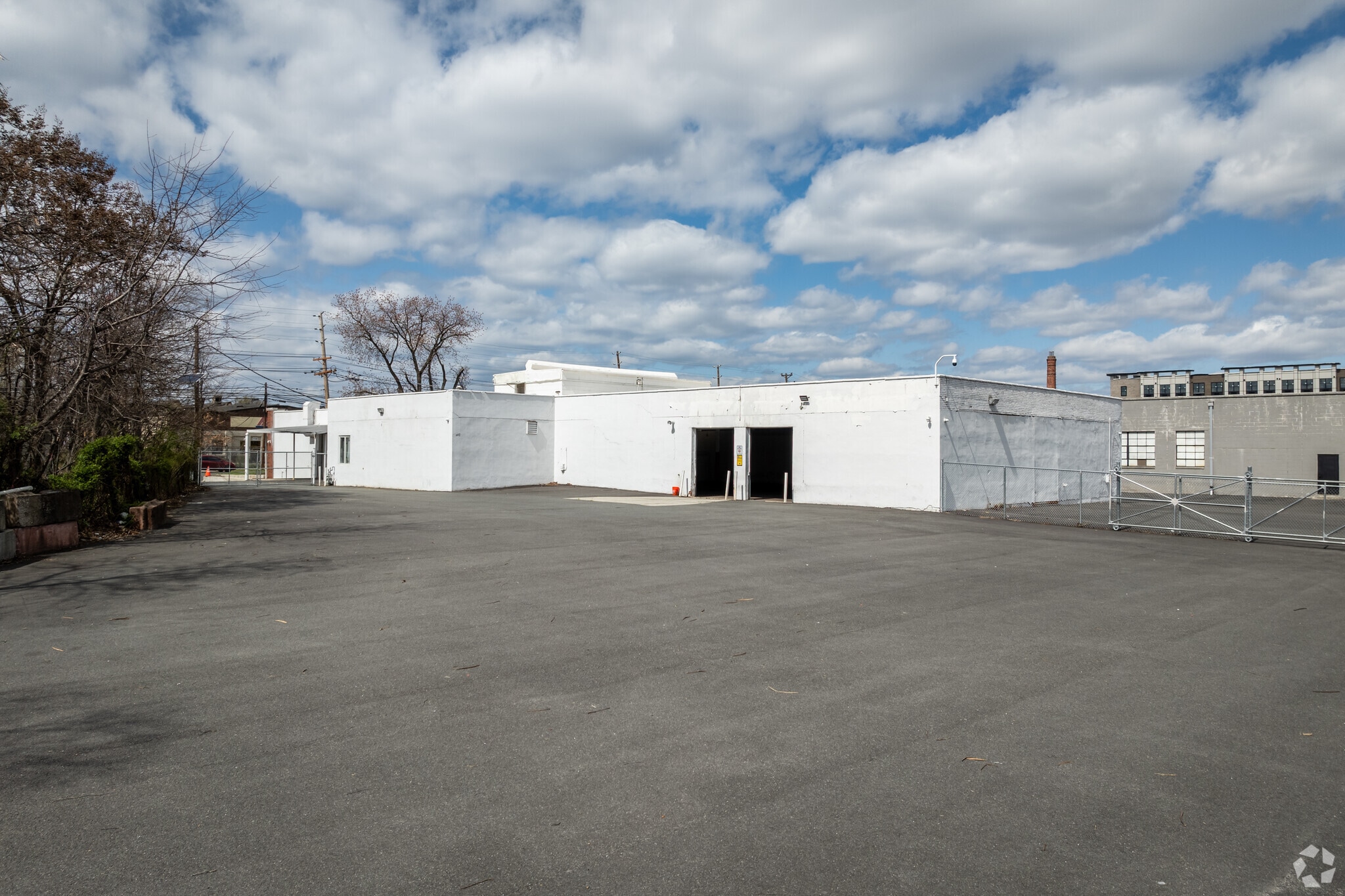 1153 W Elizabeth Ave, Linden, NJ for Rent