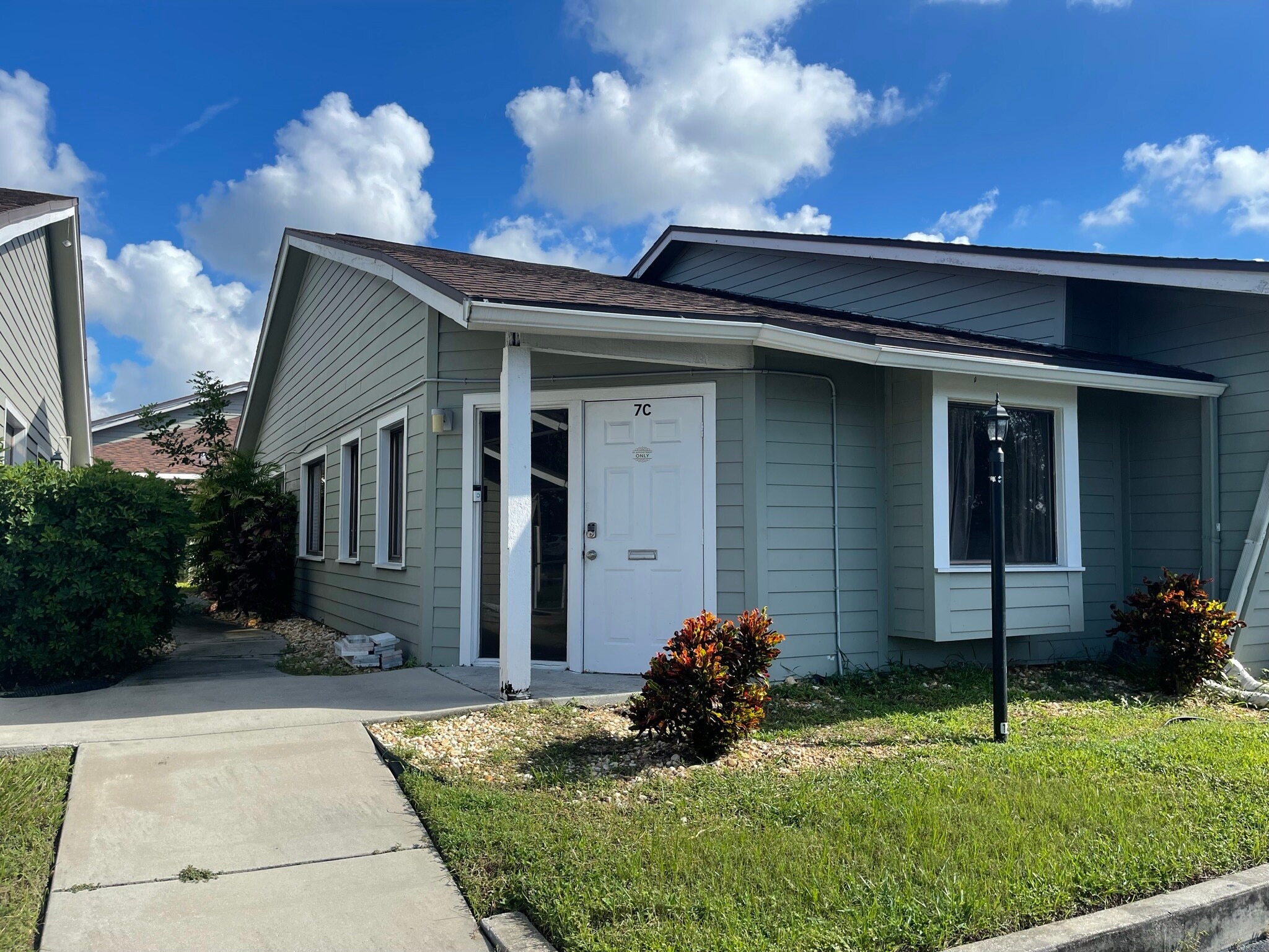 10225 Ulmerton Rd, Largo, FL for Rent
