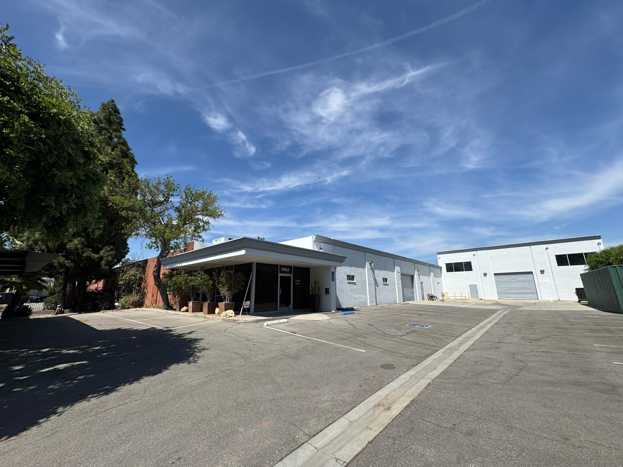 8964 Oso Ave, Chatsworth, CA for Rent