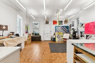 Chicago, IL Office/Residential - 3307 W Irving Park Rd