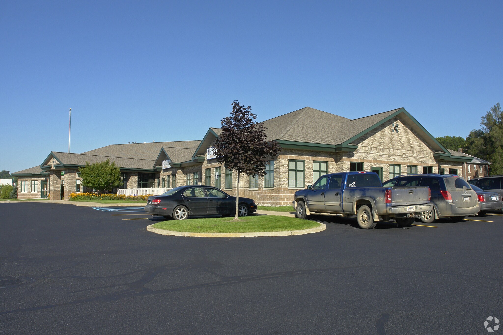 537 W Main St, Ionia, MI for Rent