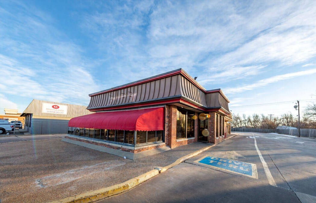 1012 S Broadway Edmond, OK 73034 Retail Property for Sale on