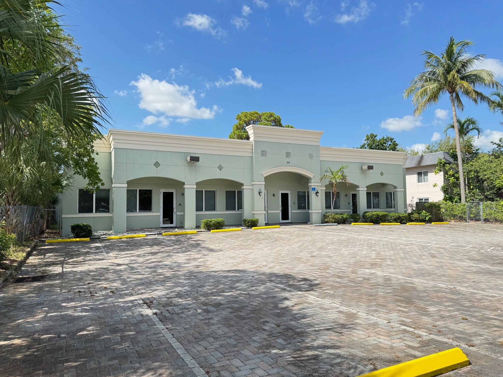 24 SW 10th St, Fort Lauderdale, FL for Rent