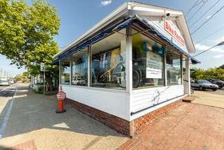 Vineyard Haven, MA Storefront - 4 Lagoon Pond Rd