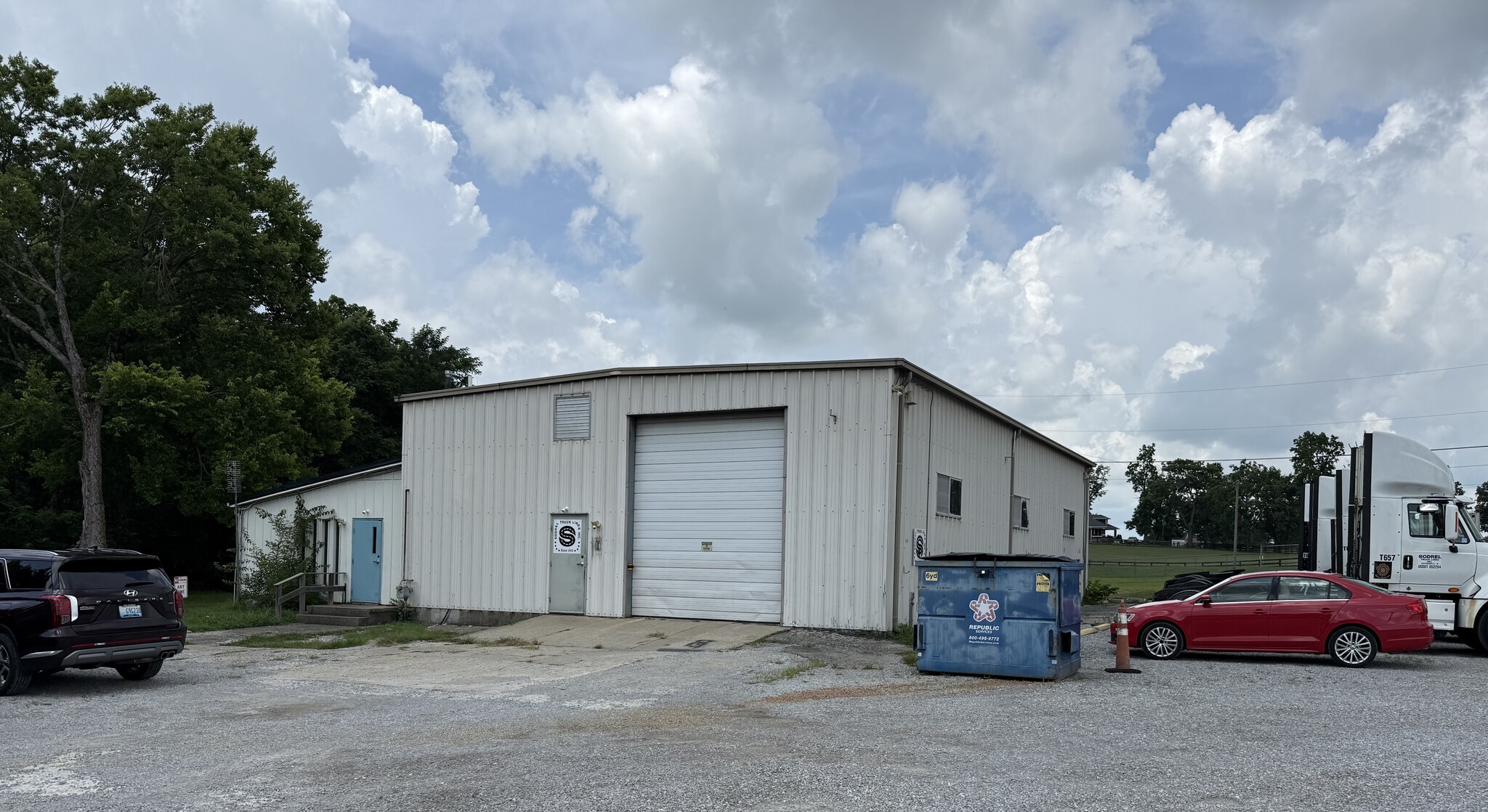 3271 Georgetown Rd, Lexington, KY for Sale