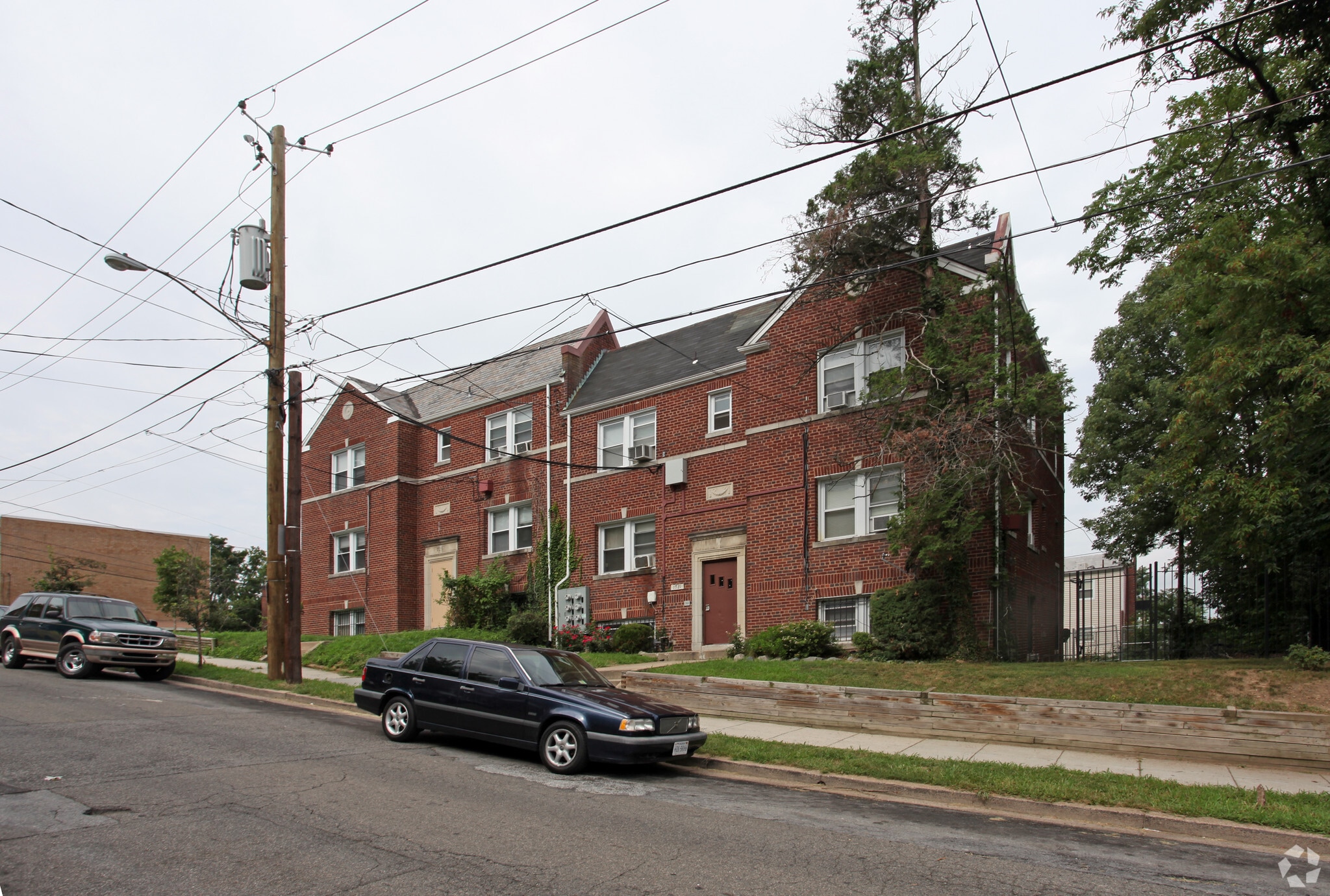 1725 29th St SE, Washington, DC for Sale