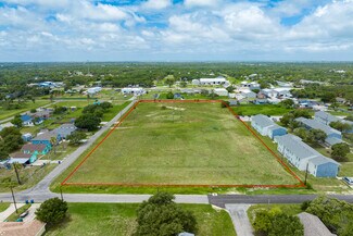 Rockport, TX Commercial Land - 1004 S Young St