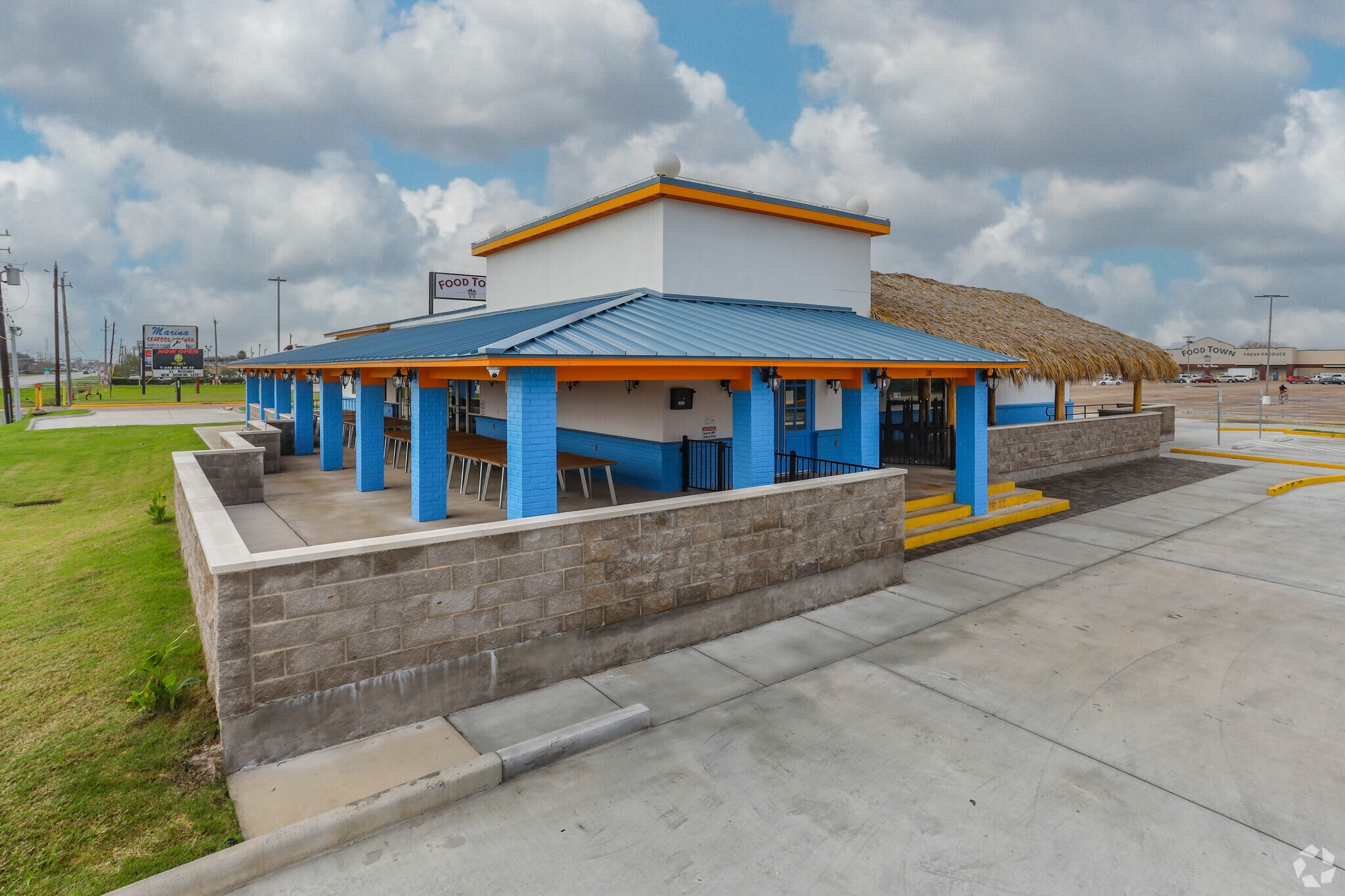 3302 Shaver St, Pasadena, TX for Sale