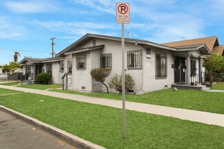 Los Angeles, CA Apartments - 1457 W 52nd St