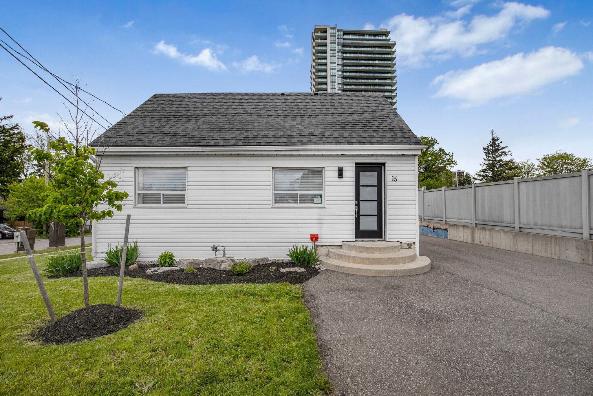 15 Centre St S, Brampton, ON for Sale