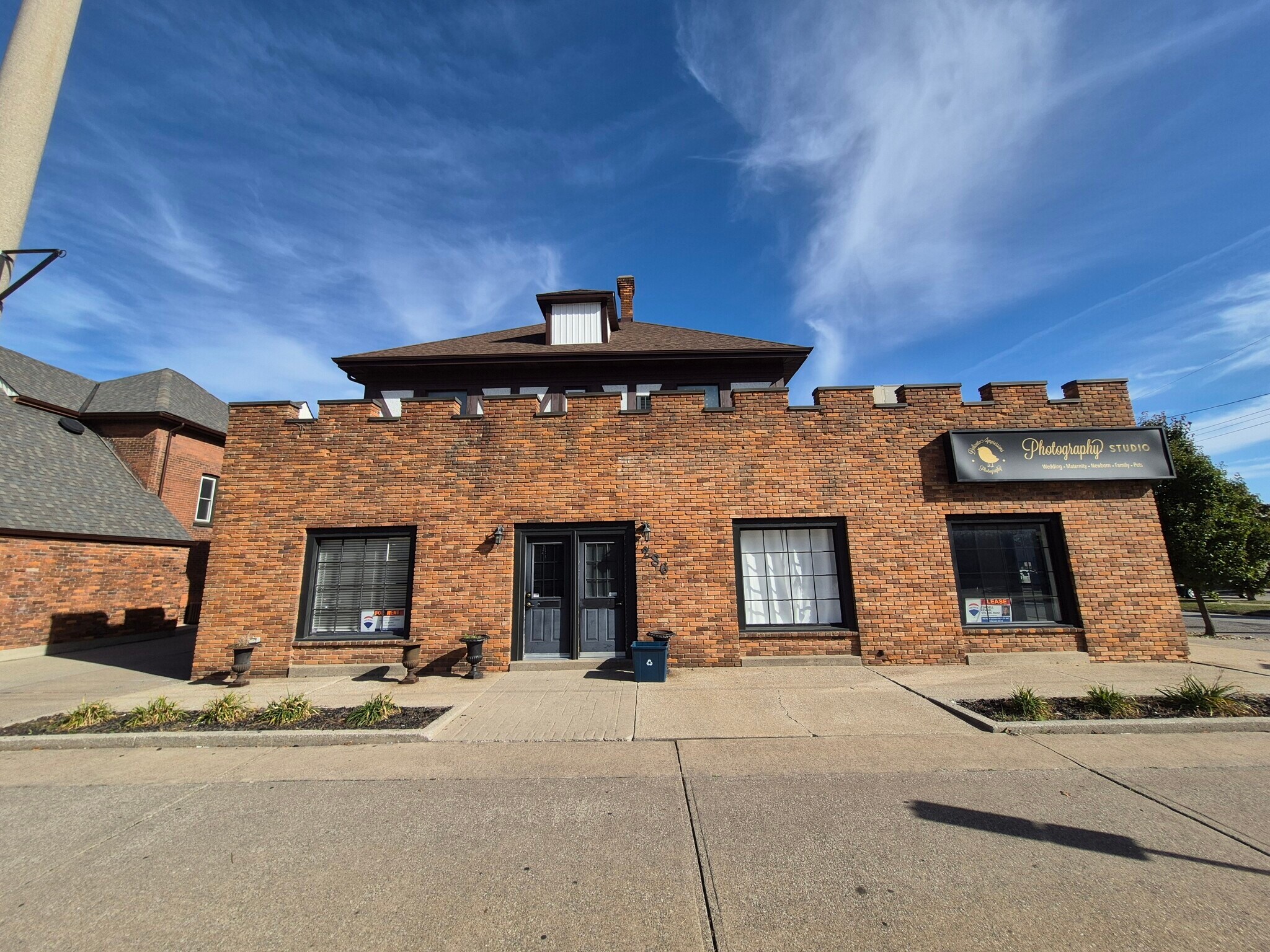 286 Christina St N, Sarnia, ON for Rent