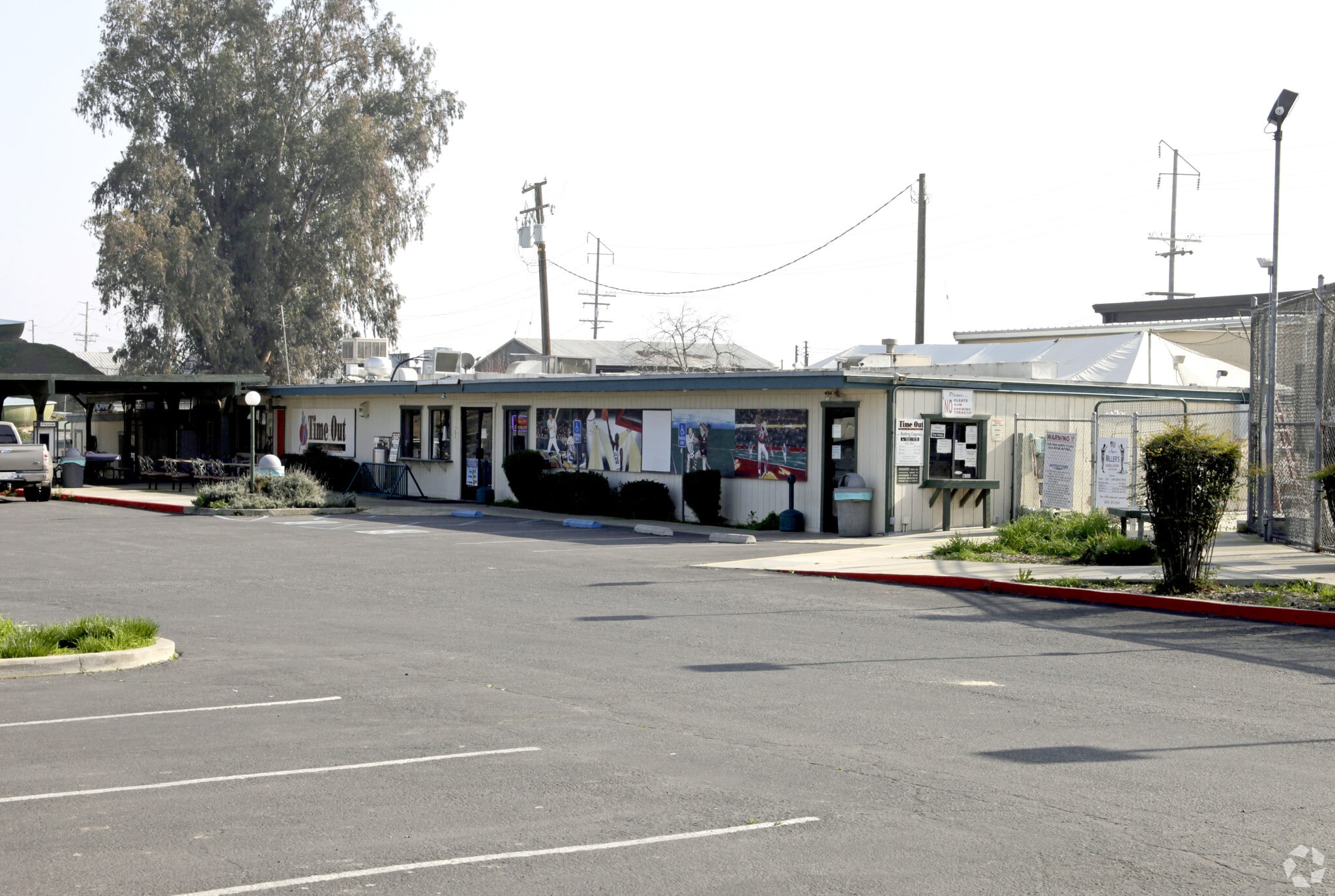 110 N Mooney Blvd, Tulare, CA for Rent