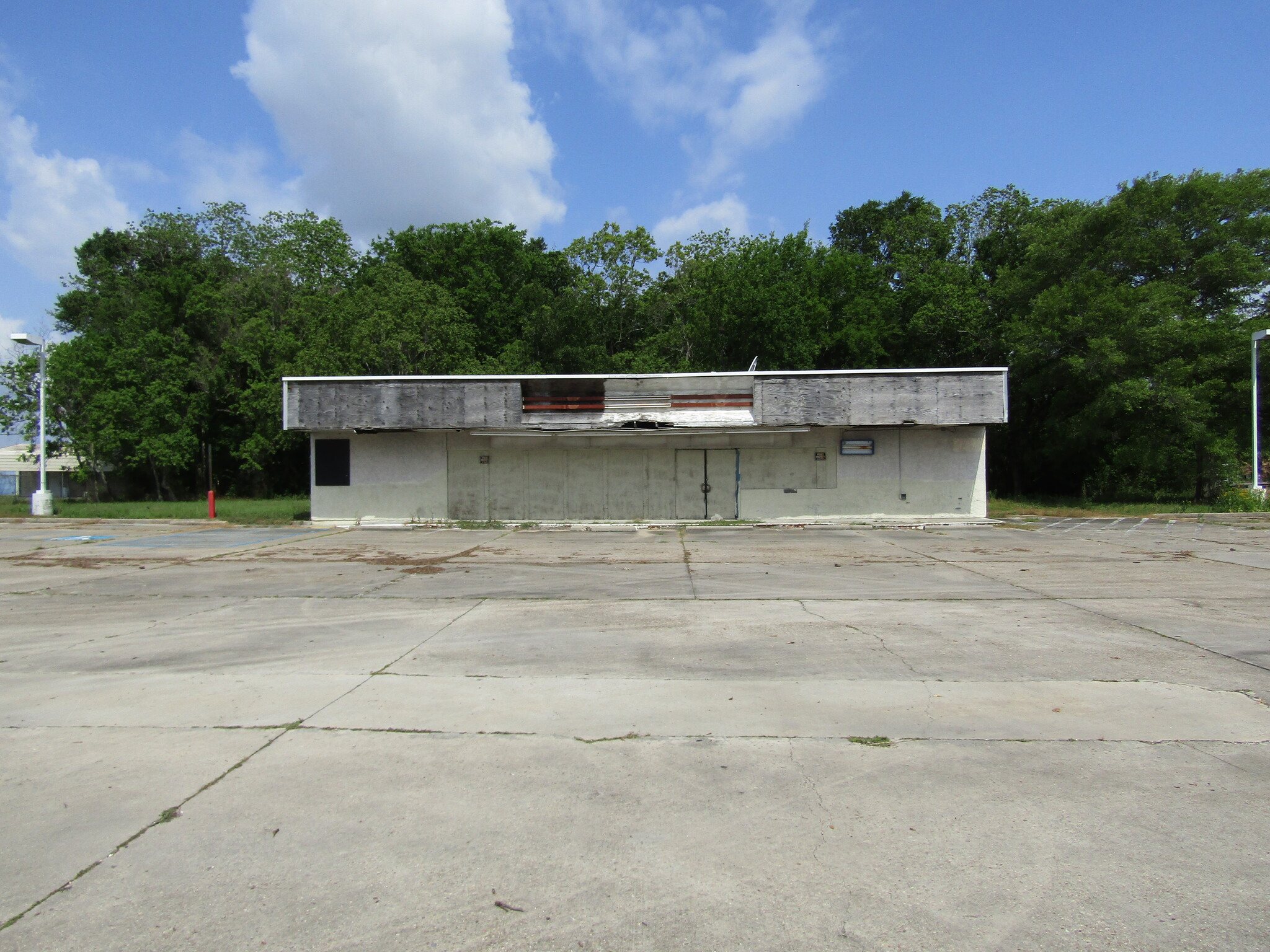 900 Jefferson Ter, New Iberia, LA for Sale