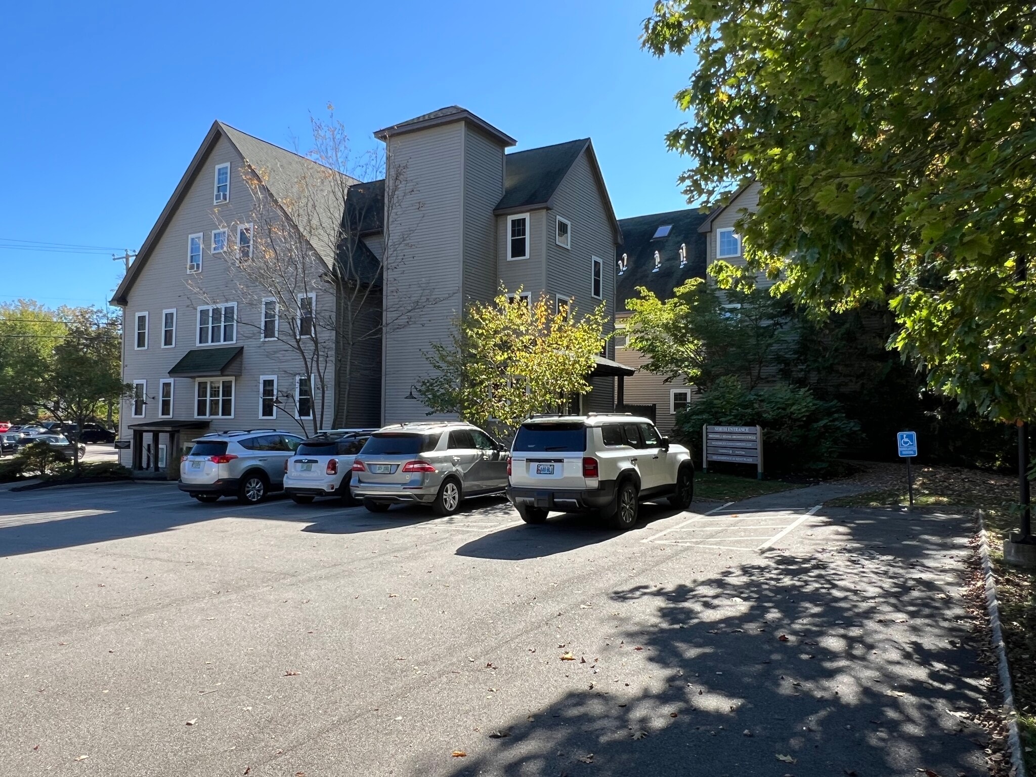 102 Kent Pl, Newmarket, NH for Rent