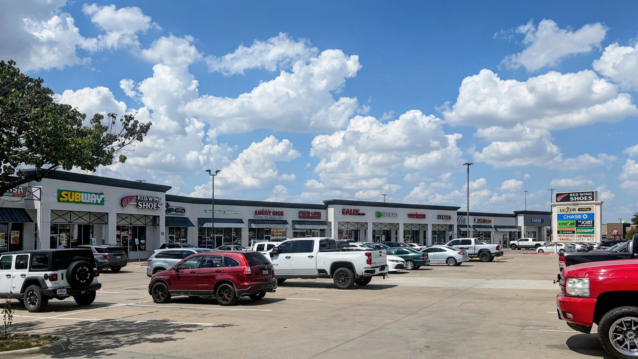 1515 N Cockrell Hill Rd, Dallas, TX for Rent