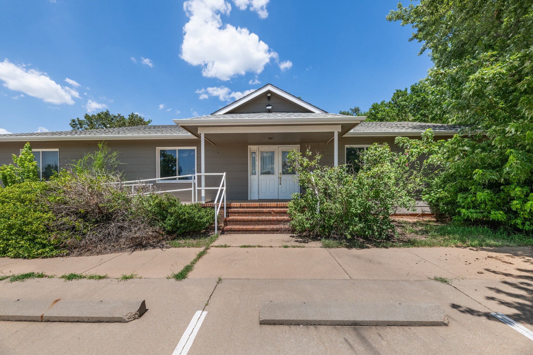 106 Shadybrook Dr, Cheney, KS for Sale