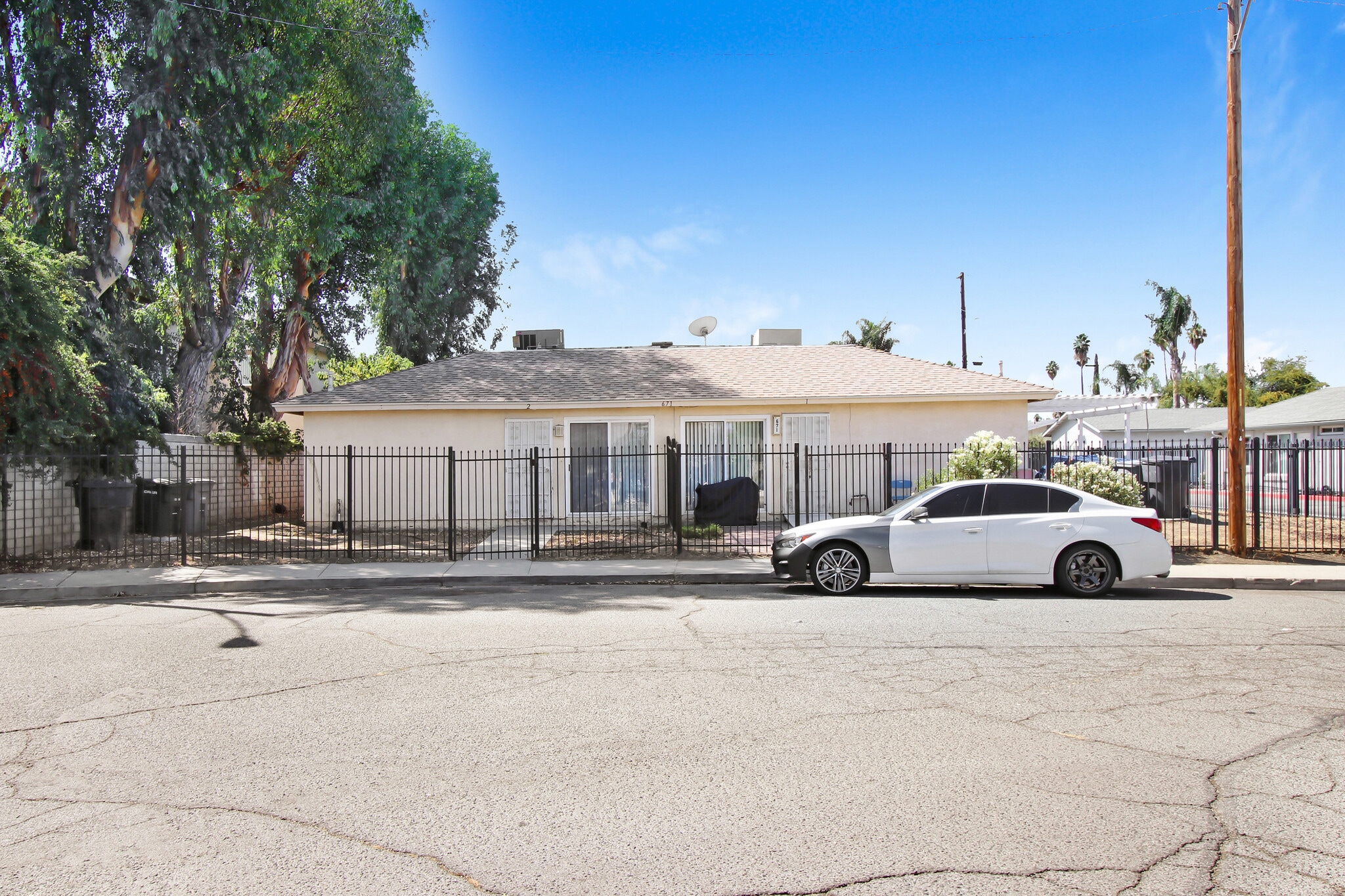 671 Greystone Ln, Hemet, CA for Sale