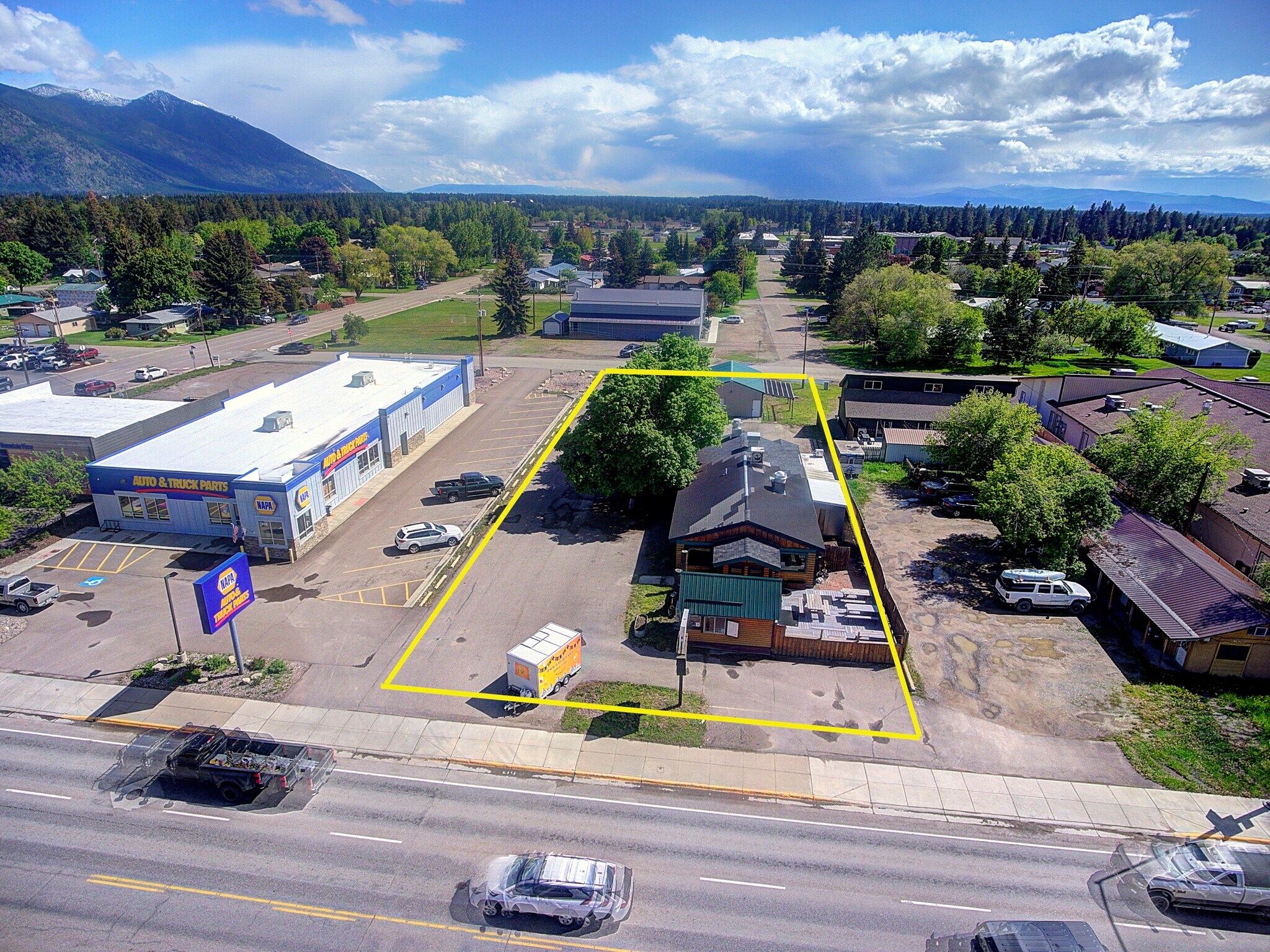 700 9th St W, Columbia Falls, MT for Sale