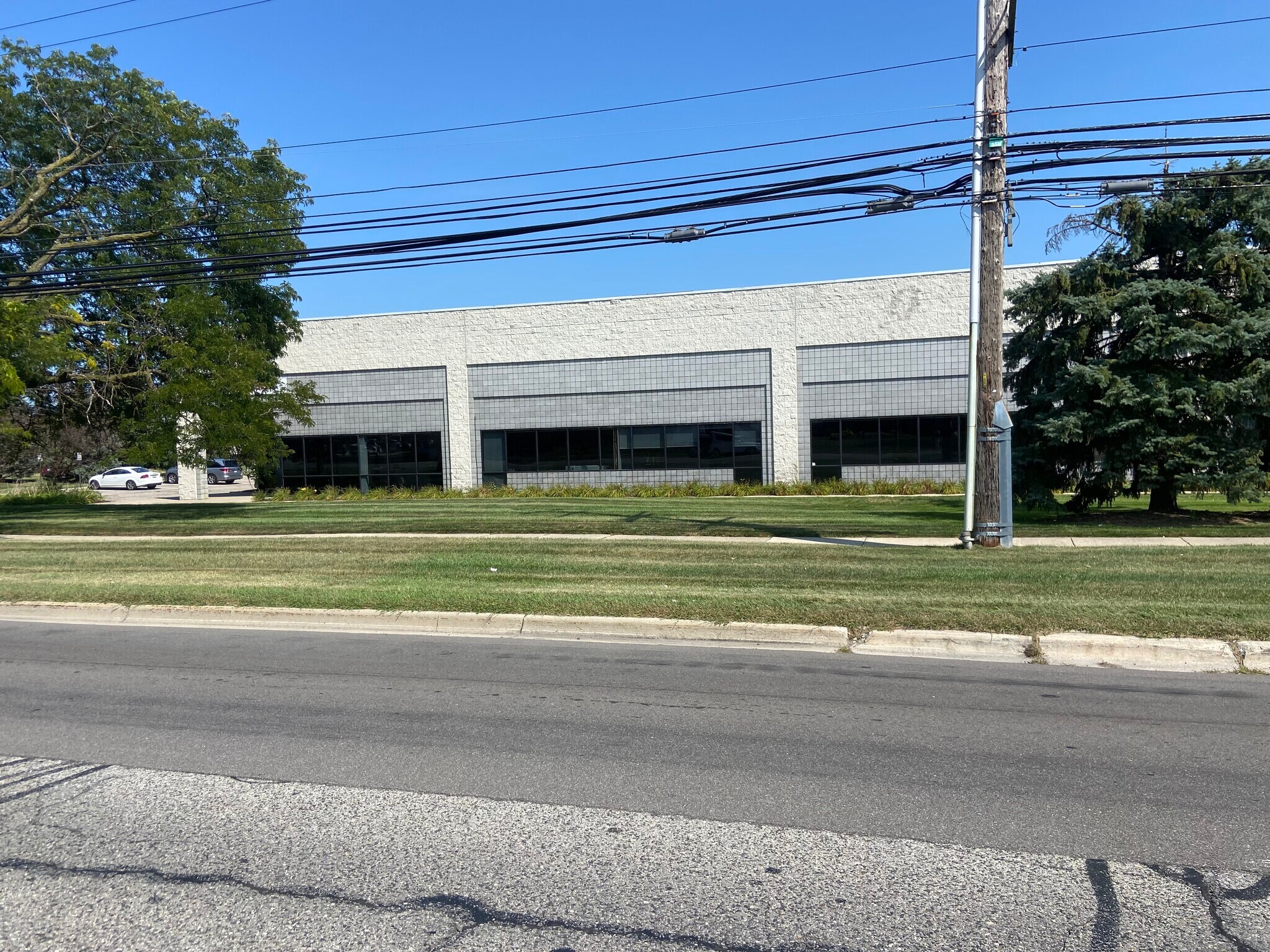 2040 Crooks Rd, Troy, MI for Rent