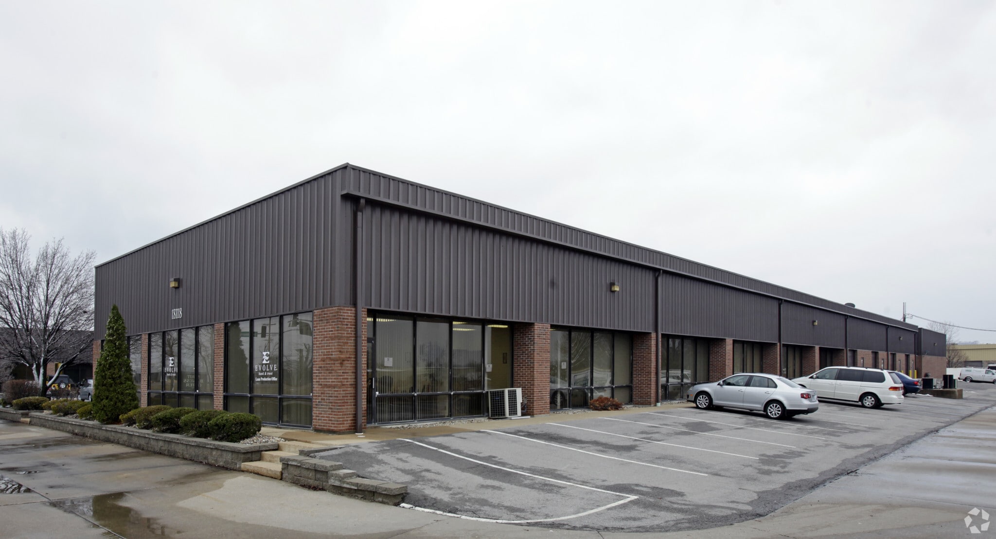 18118 Chesterfield Airport Rd, Chesterfield, MO for Rent